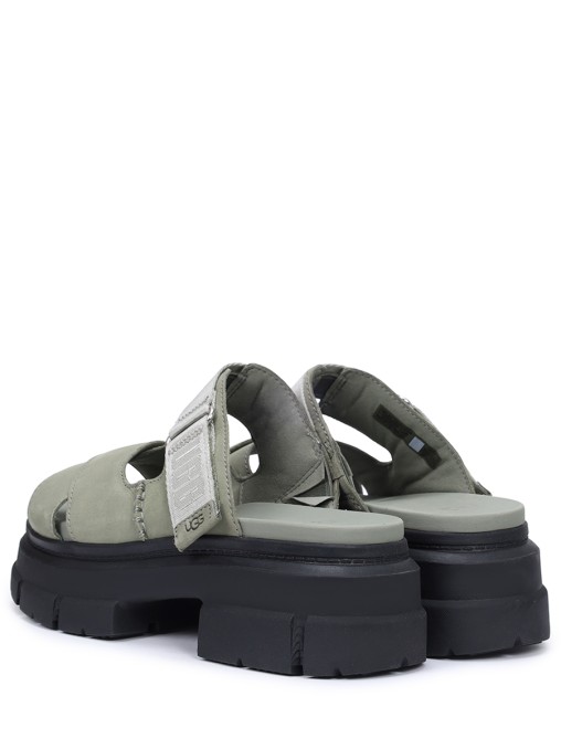 Шлепанцы на платформе UGG