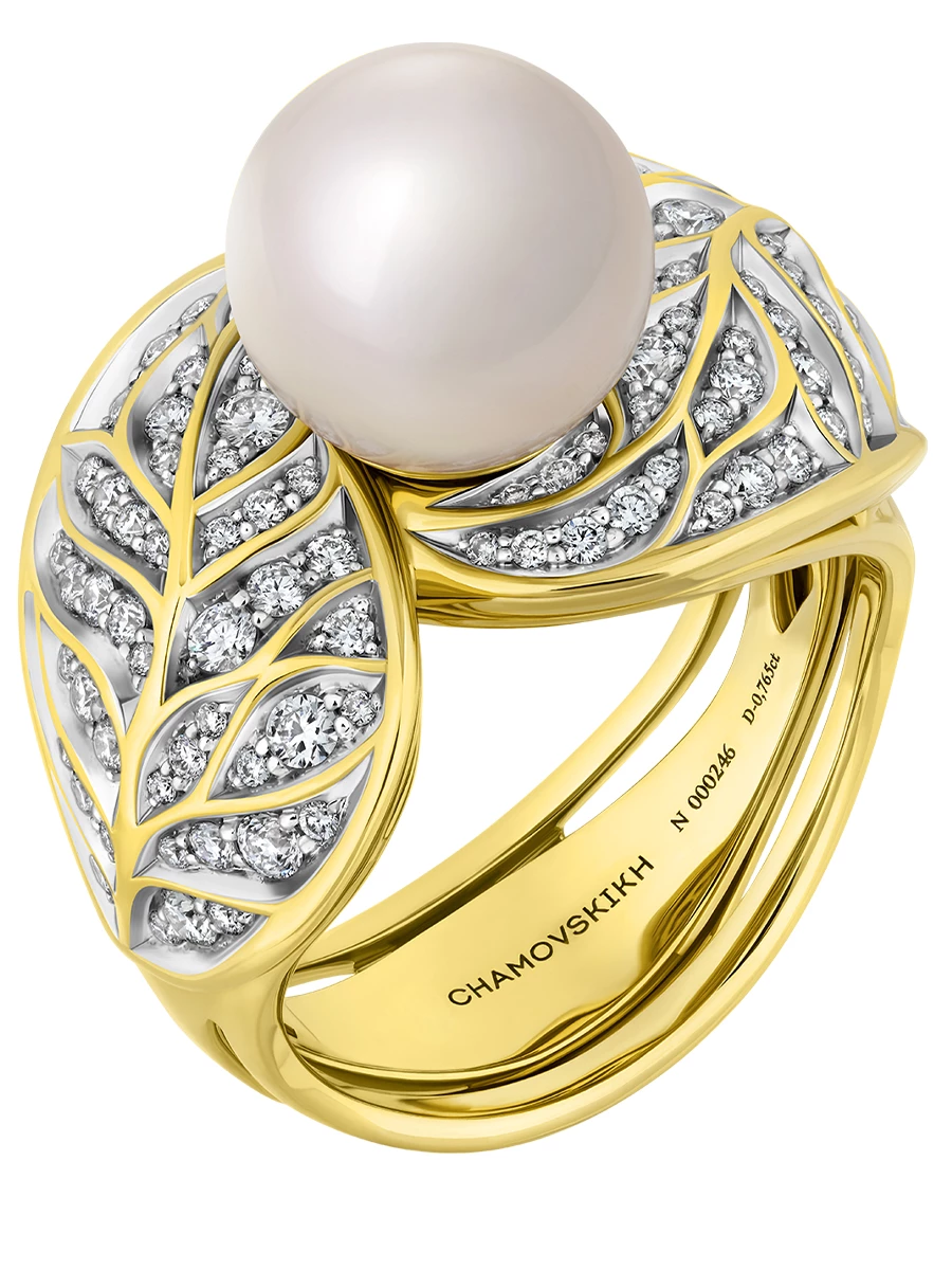 Кольцо с жемчугом и бриллиантами