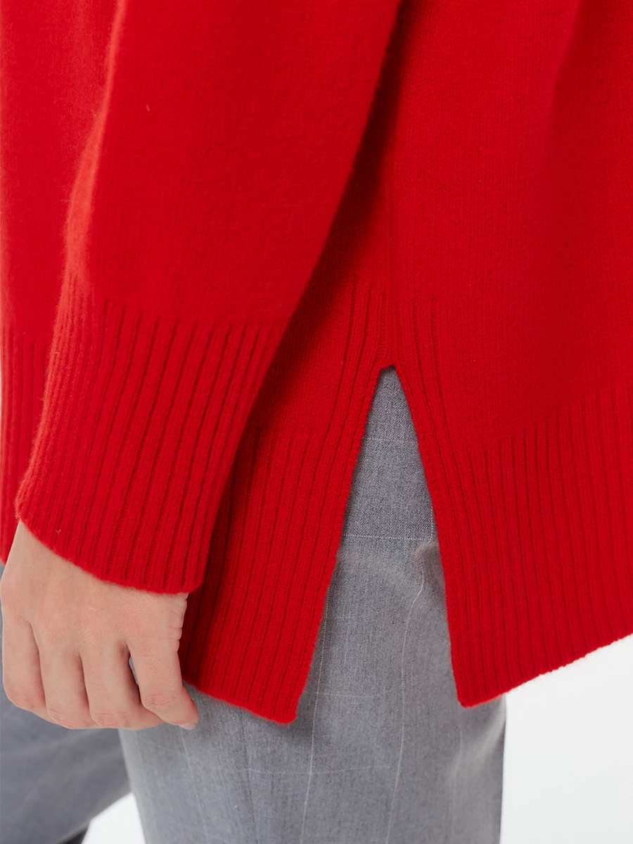 Свитер шерстяной