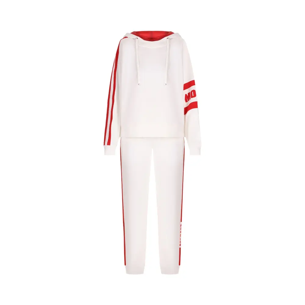 Костюм спортивный