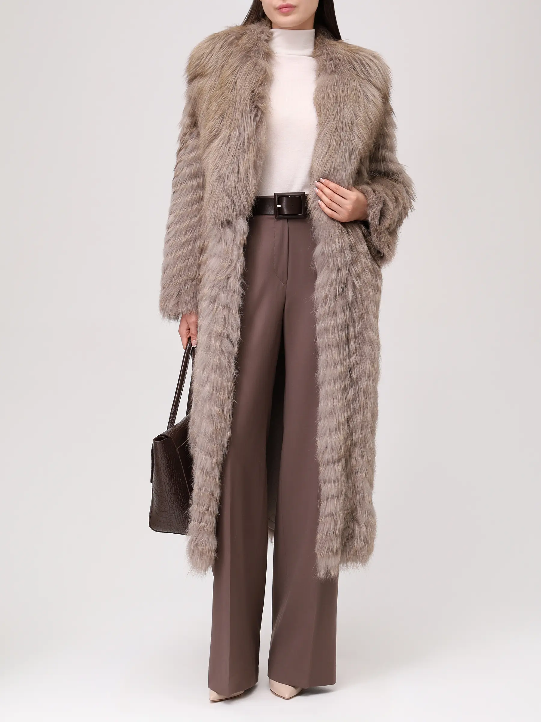 Шуба из меха лисы