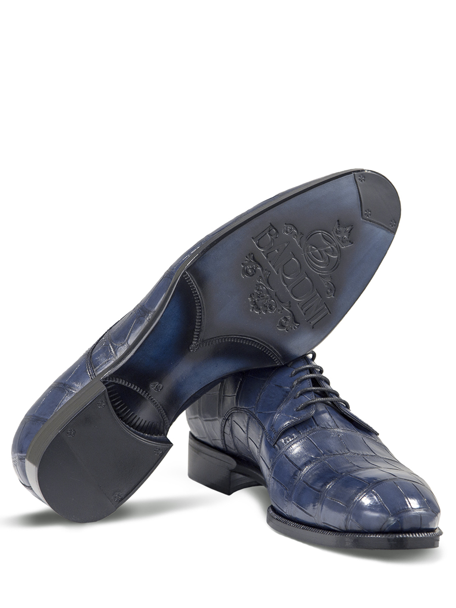 Туфли из кожи крокодила