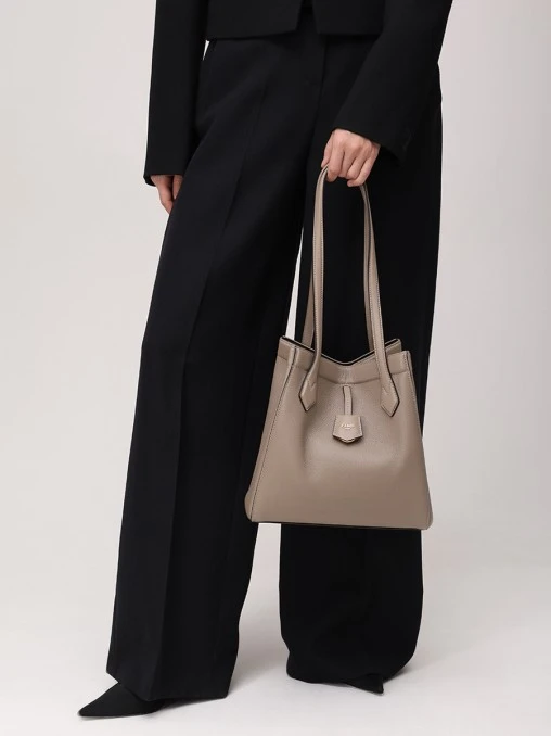 Сумка кожаная FENDI