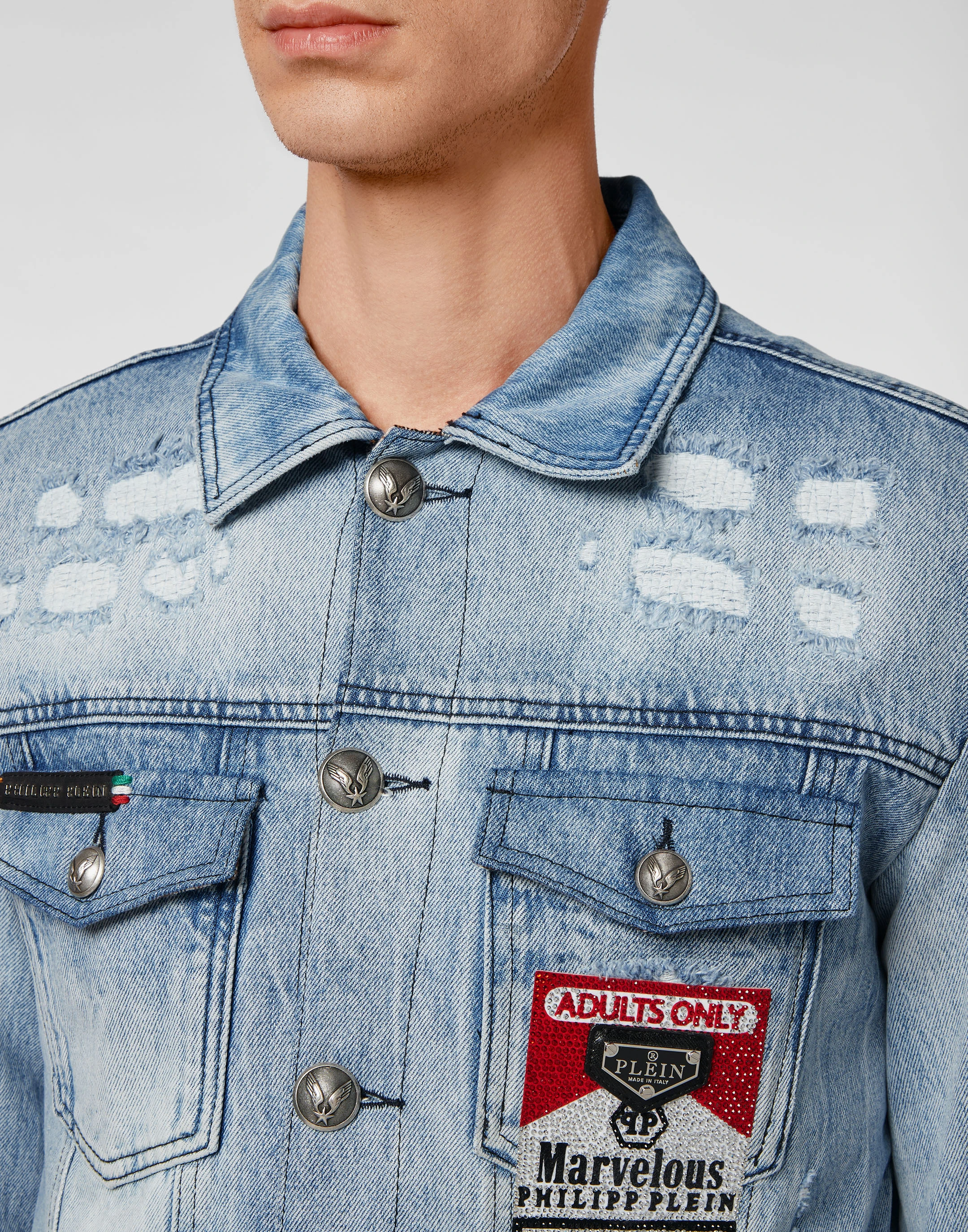 Джинсовая куртка