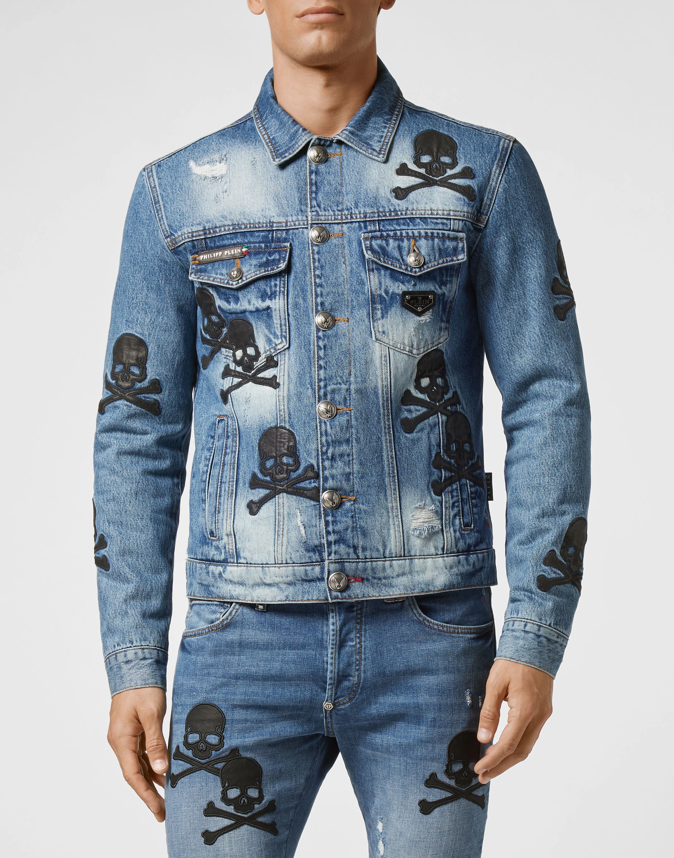 Джинсовая куртка