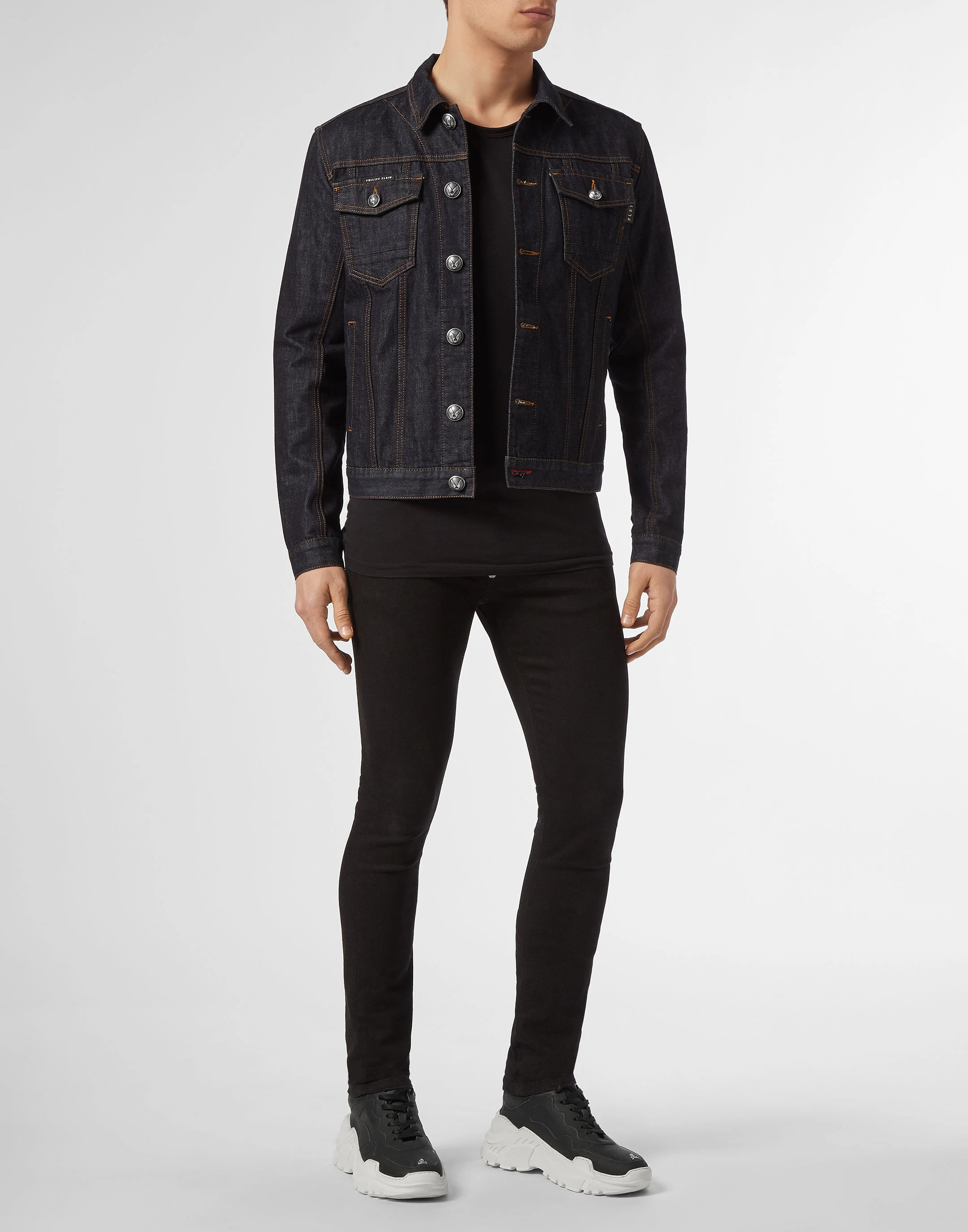 Джинсовая куртка