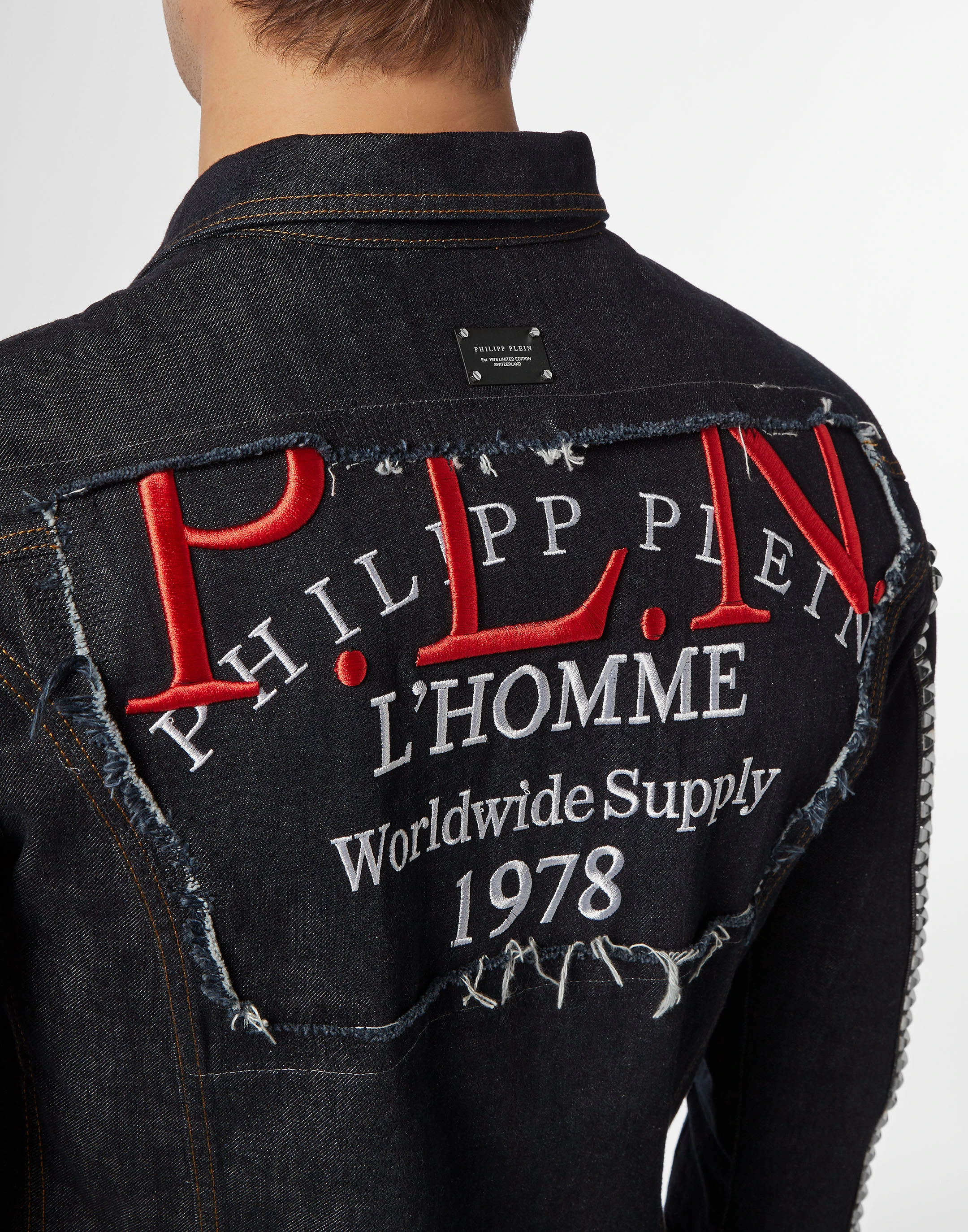 Джинсовая куртка