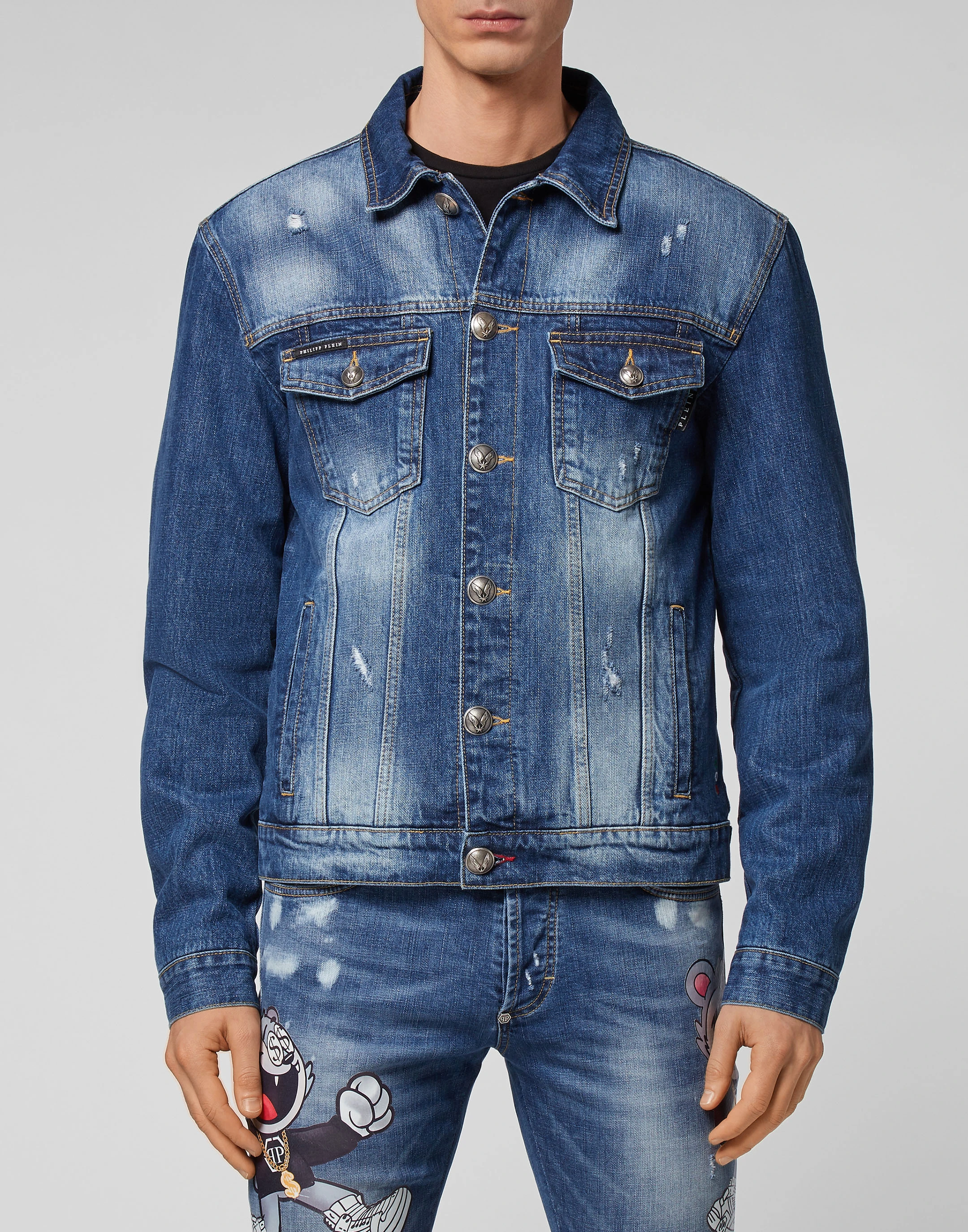 Джинсовая куртка