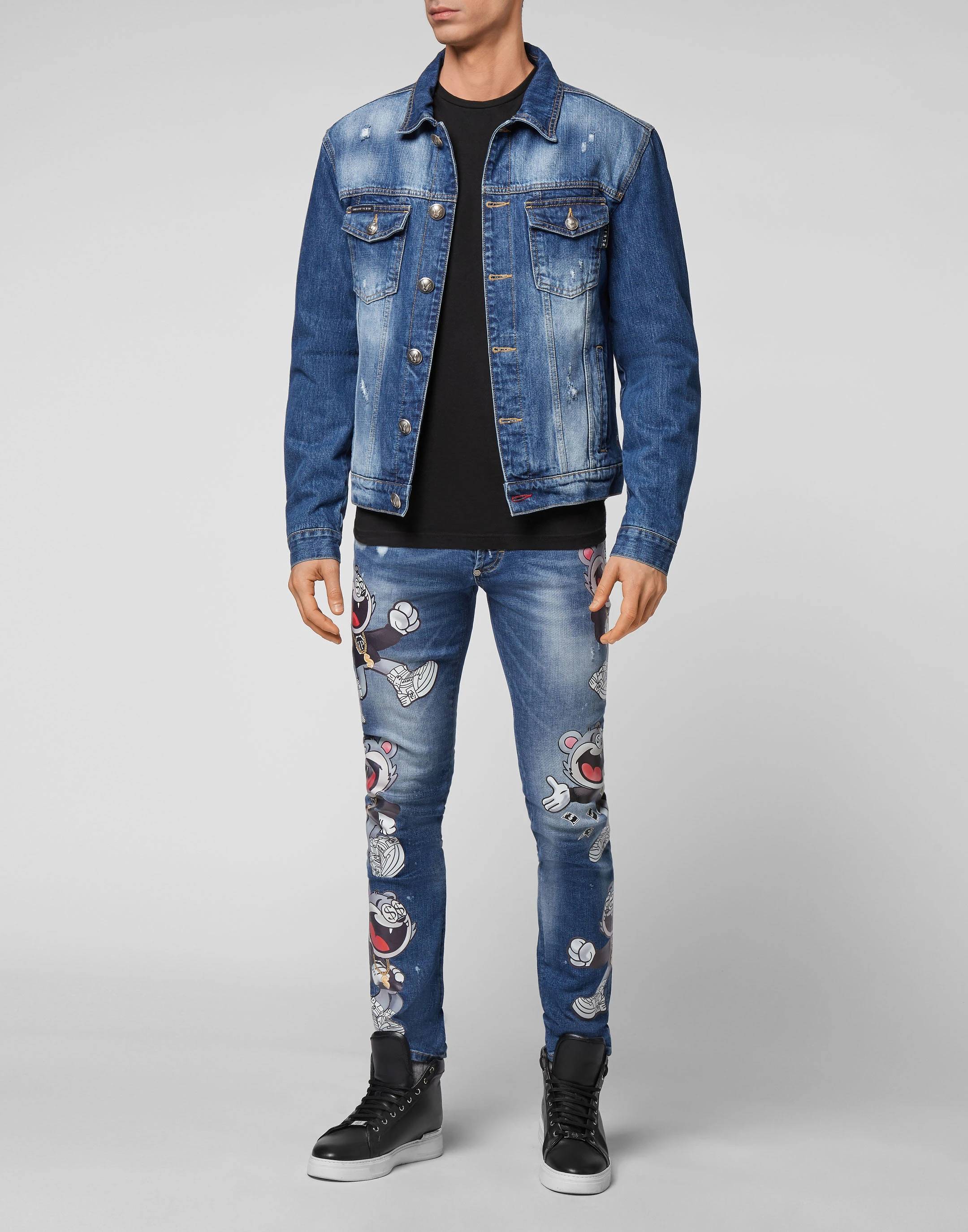 Джинсовая куртка