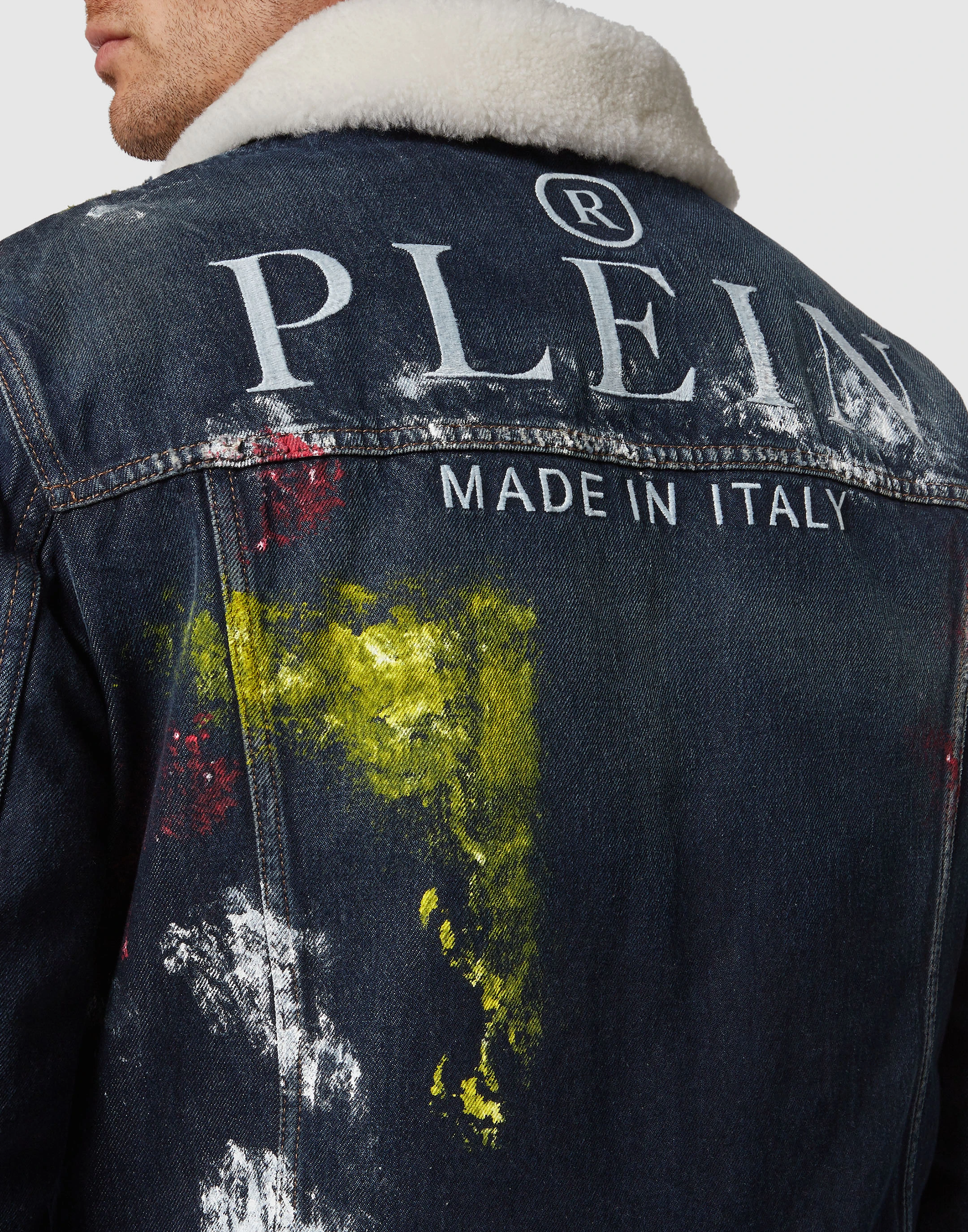 Джинсовая куртка