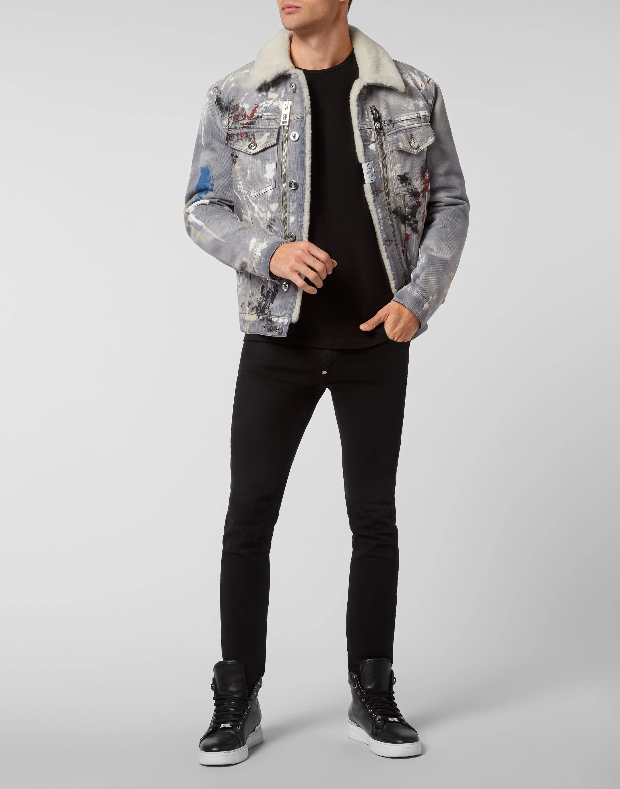 Джинсовая куртка