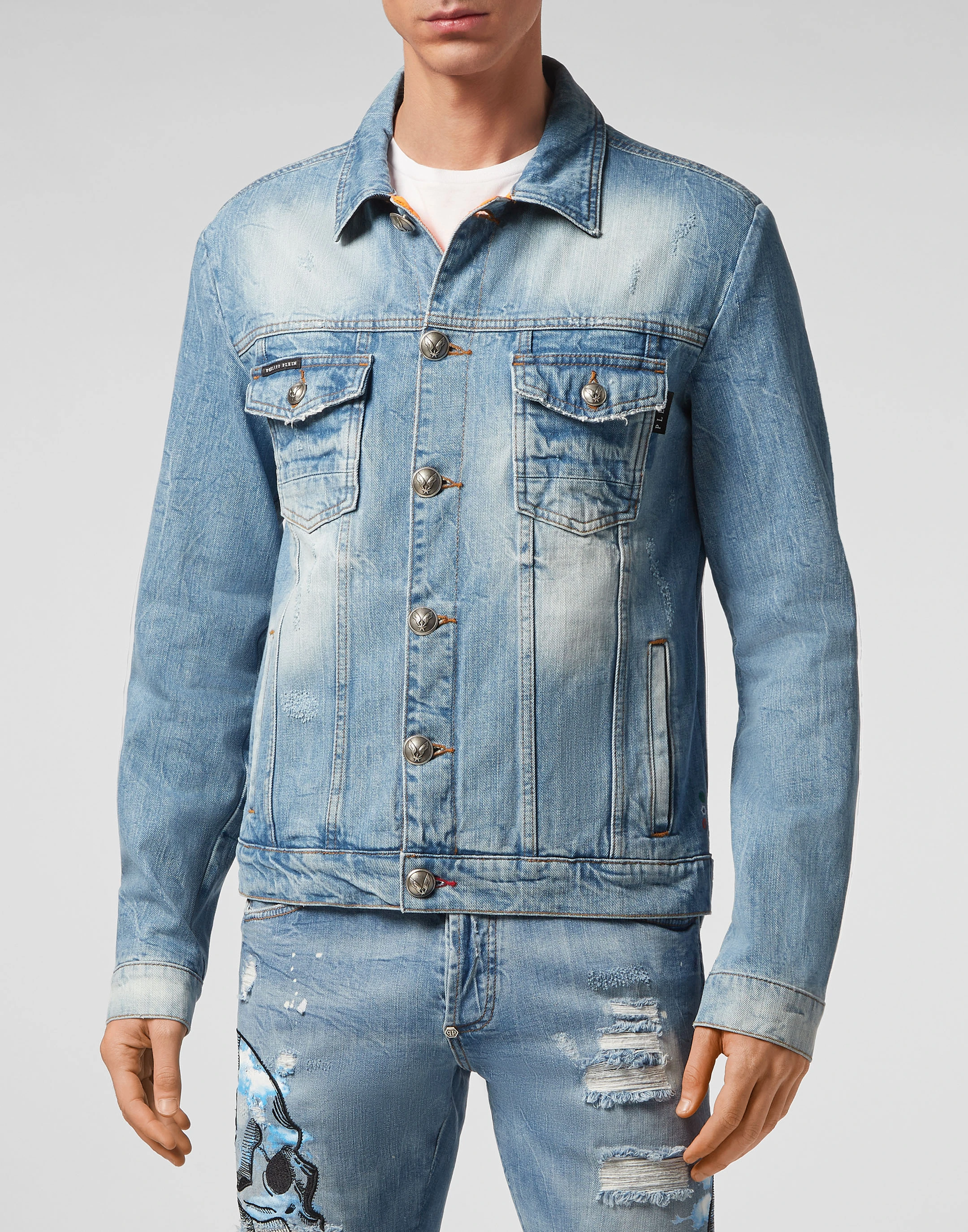 Джинсовая куртка