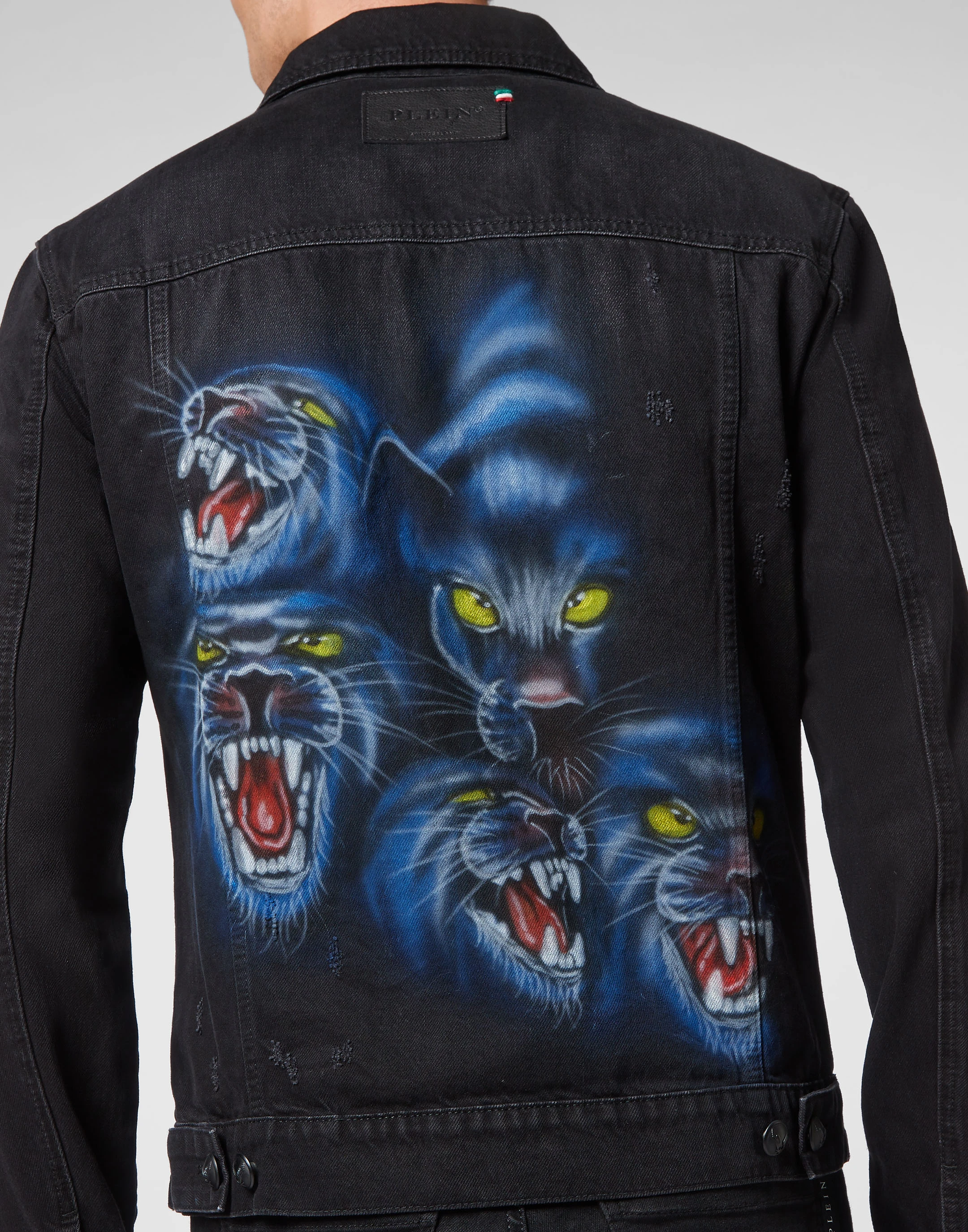 Джинсовая куртка