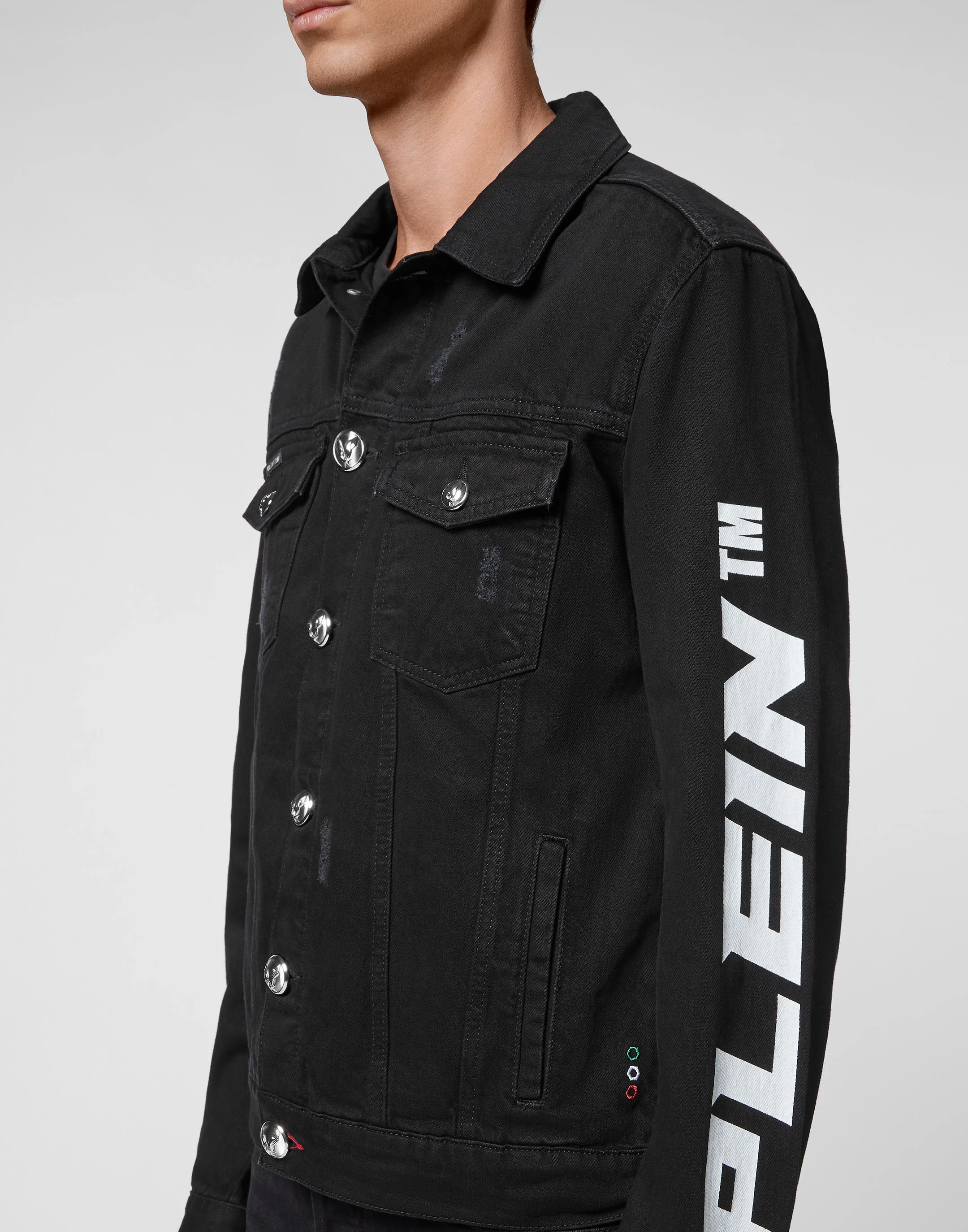 Джинсовая куртка