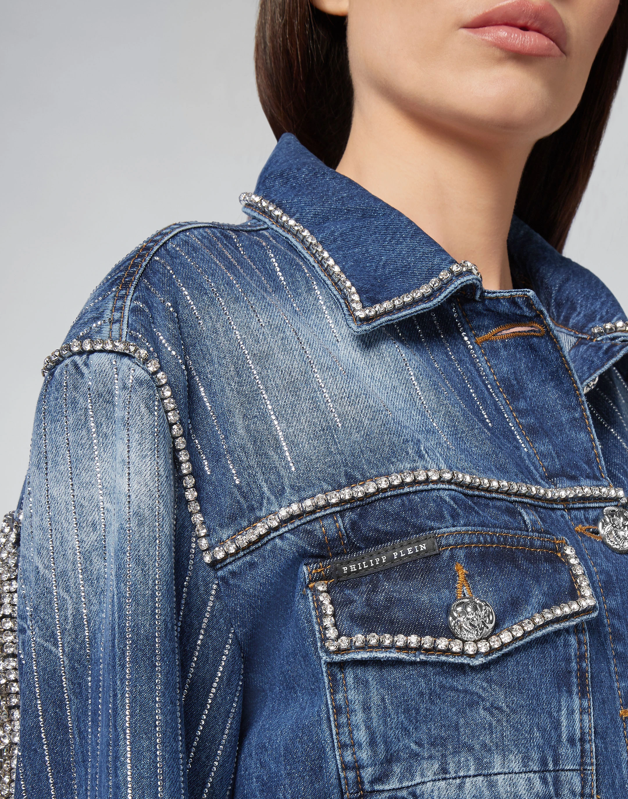 Джинсовая куртка