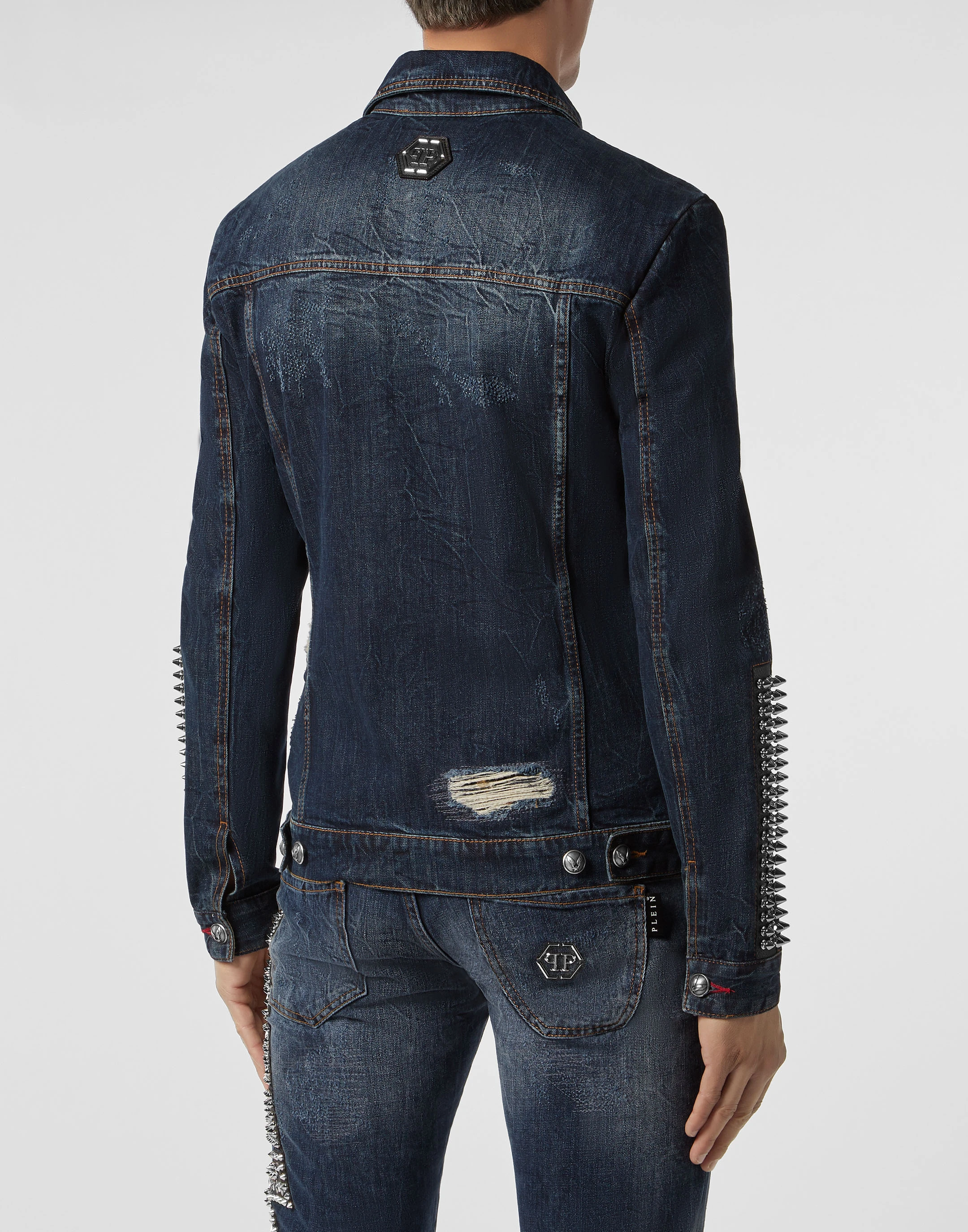 Джинсовая куртка