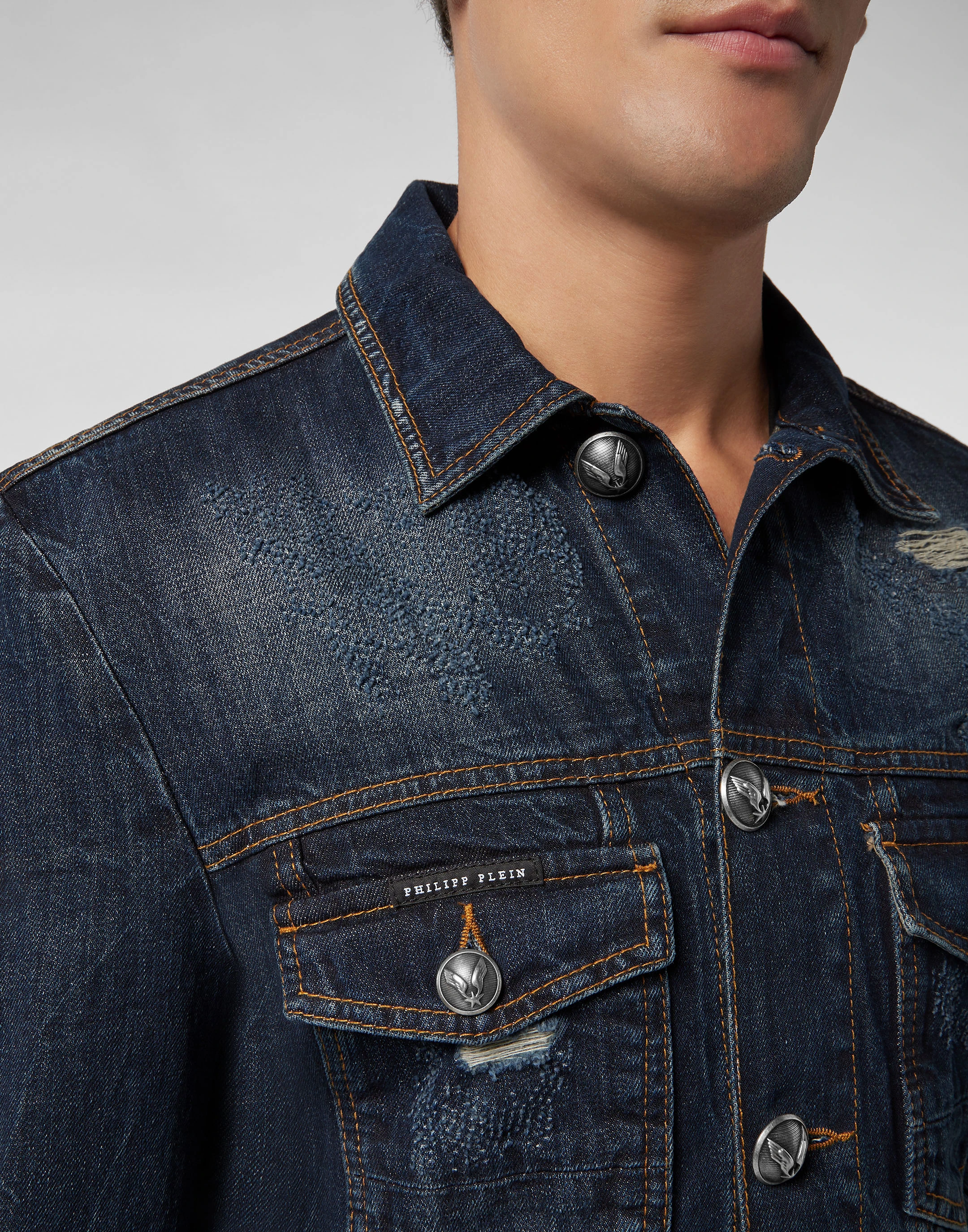 Джинсовая куртка