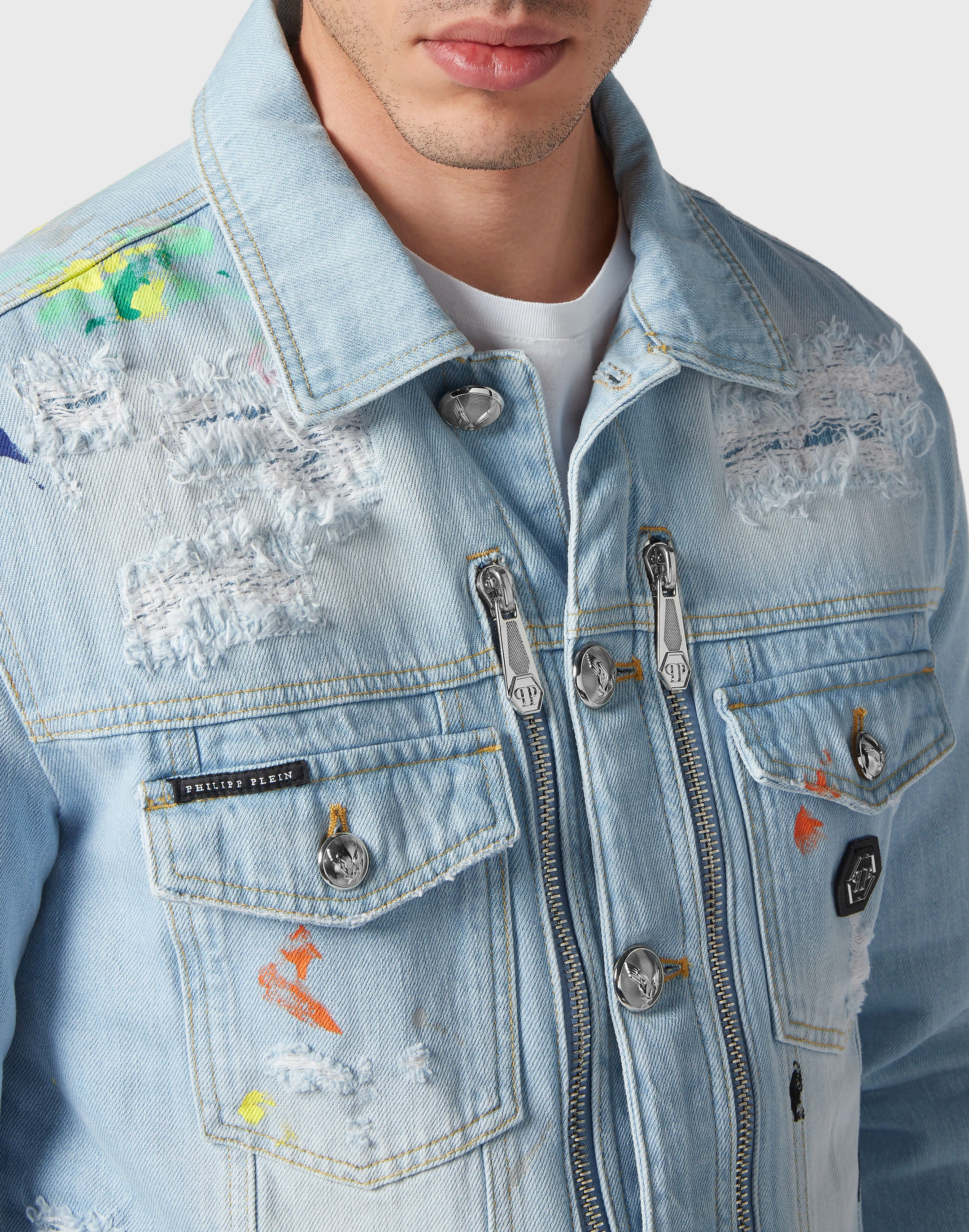 Джинсовая куртка