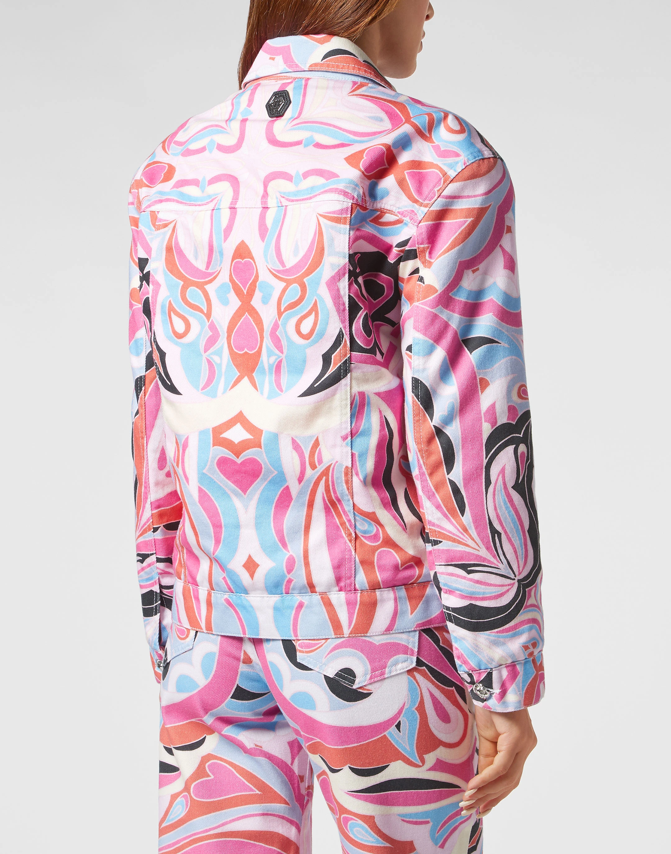 Джинсовая куртка