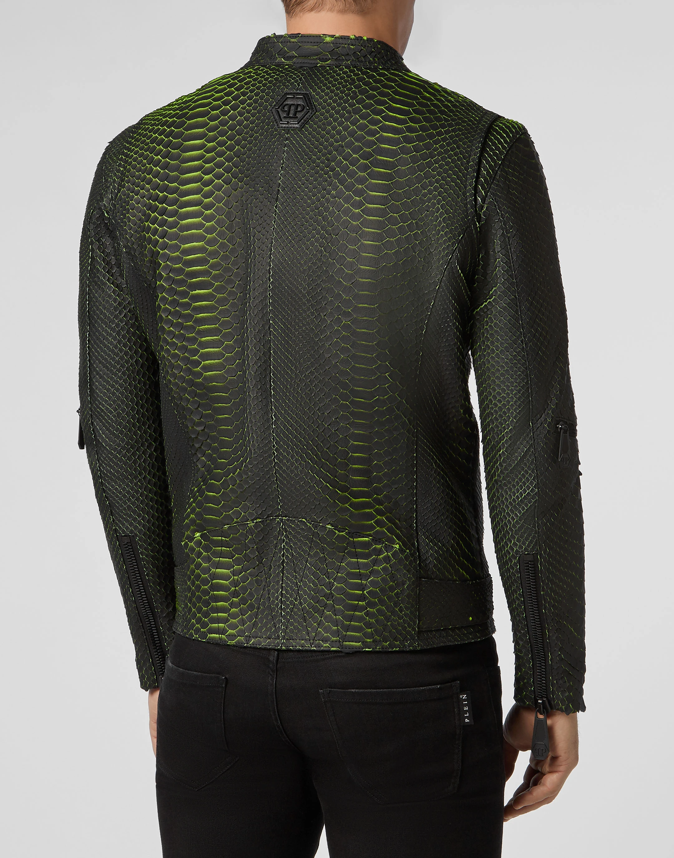 Кожаная куртка