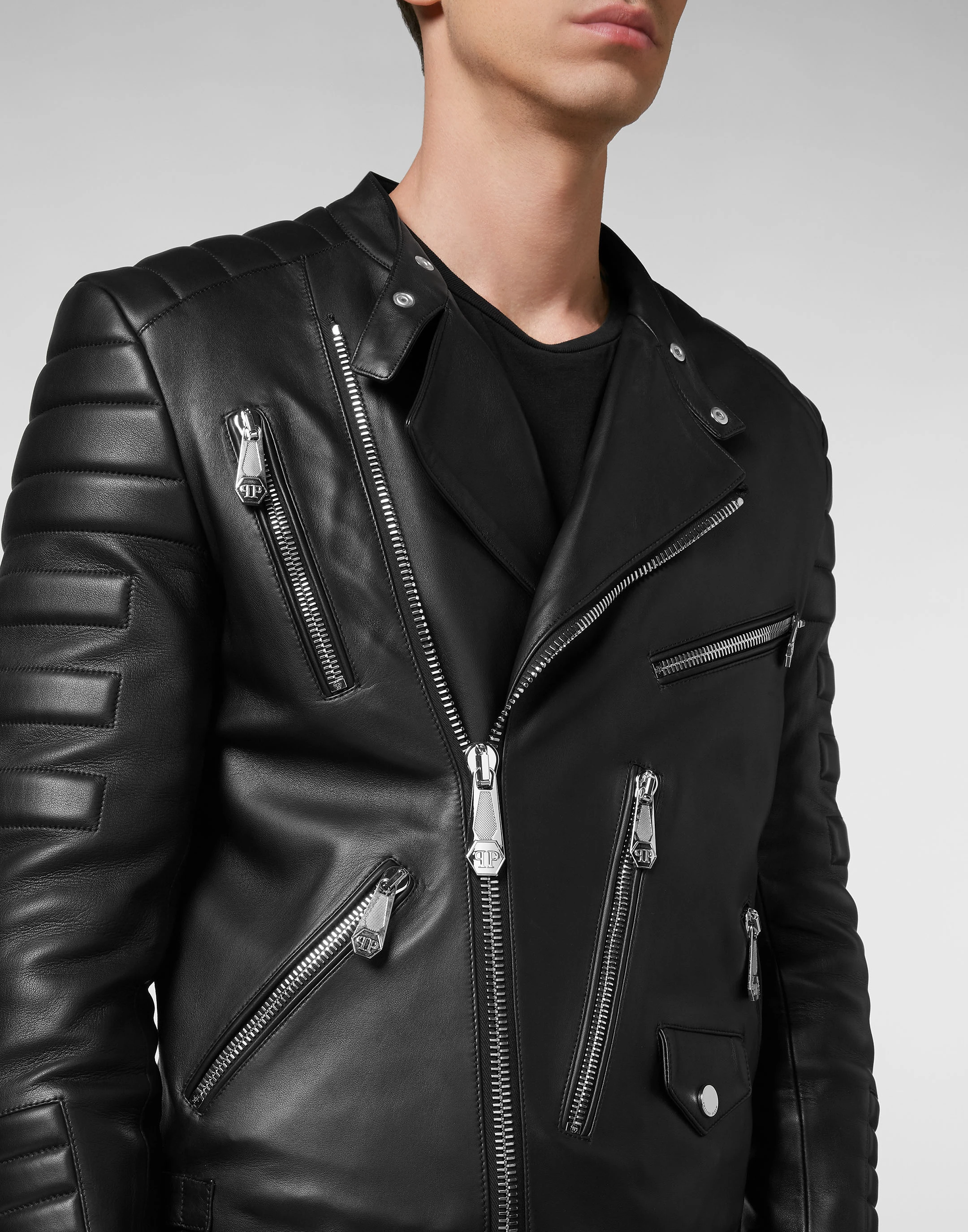 Кожаная куртка