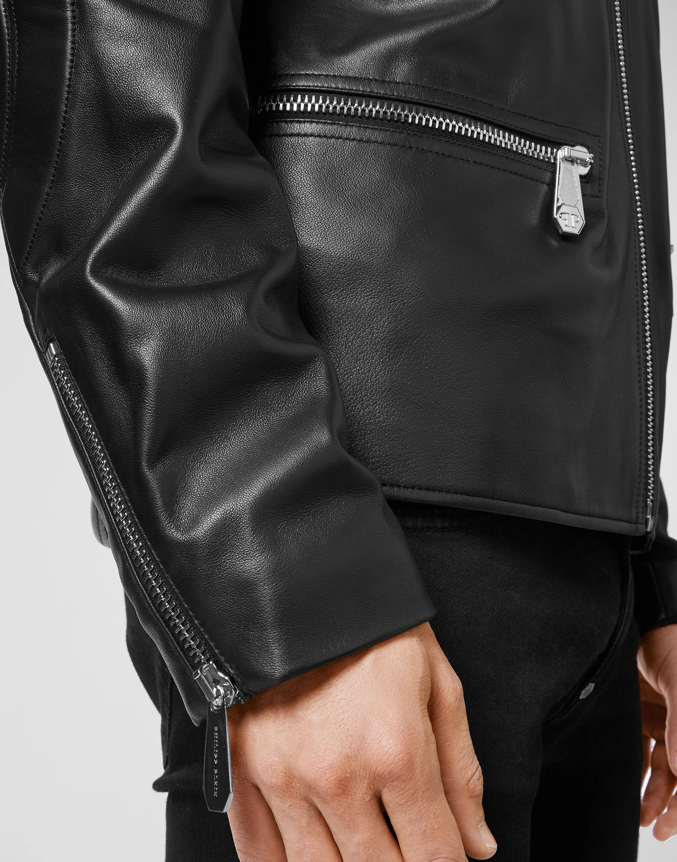 Кожаная куртка