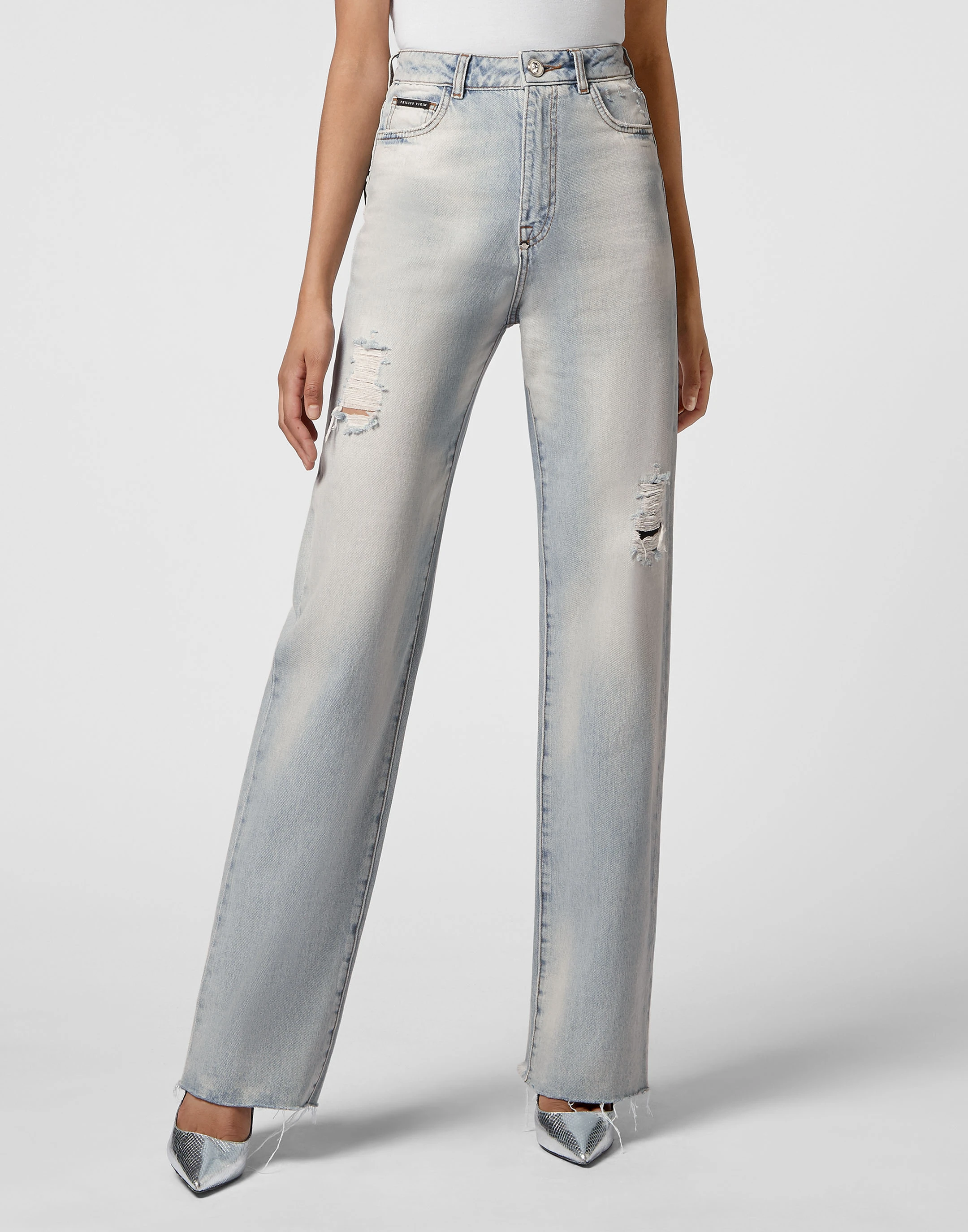 Широкие джинсы