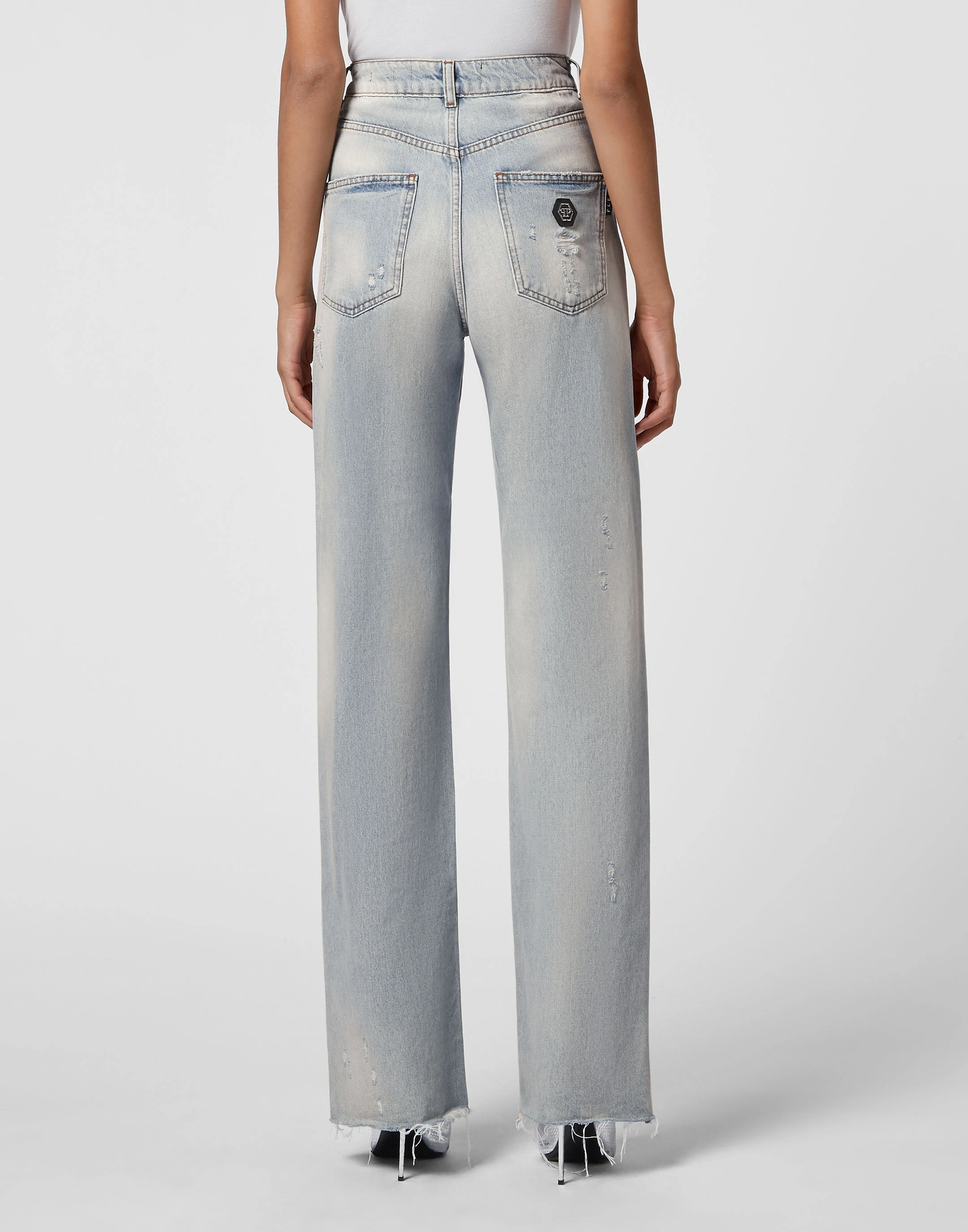 Широкие джинсы