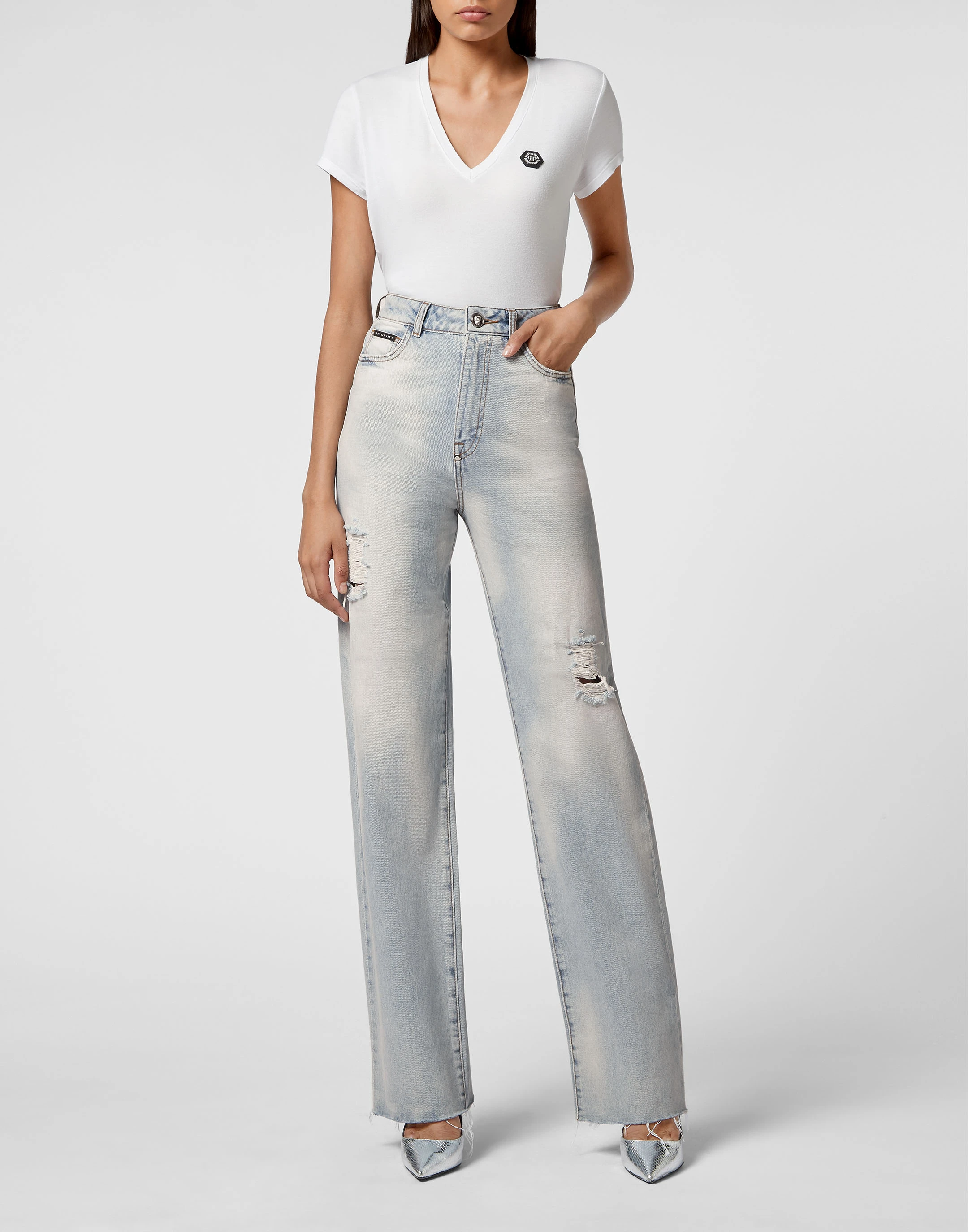 Широкие джинсы