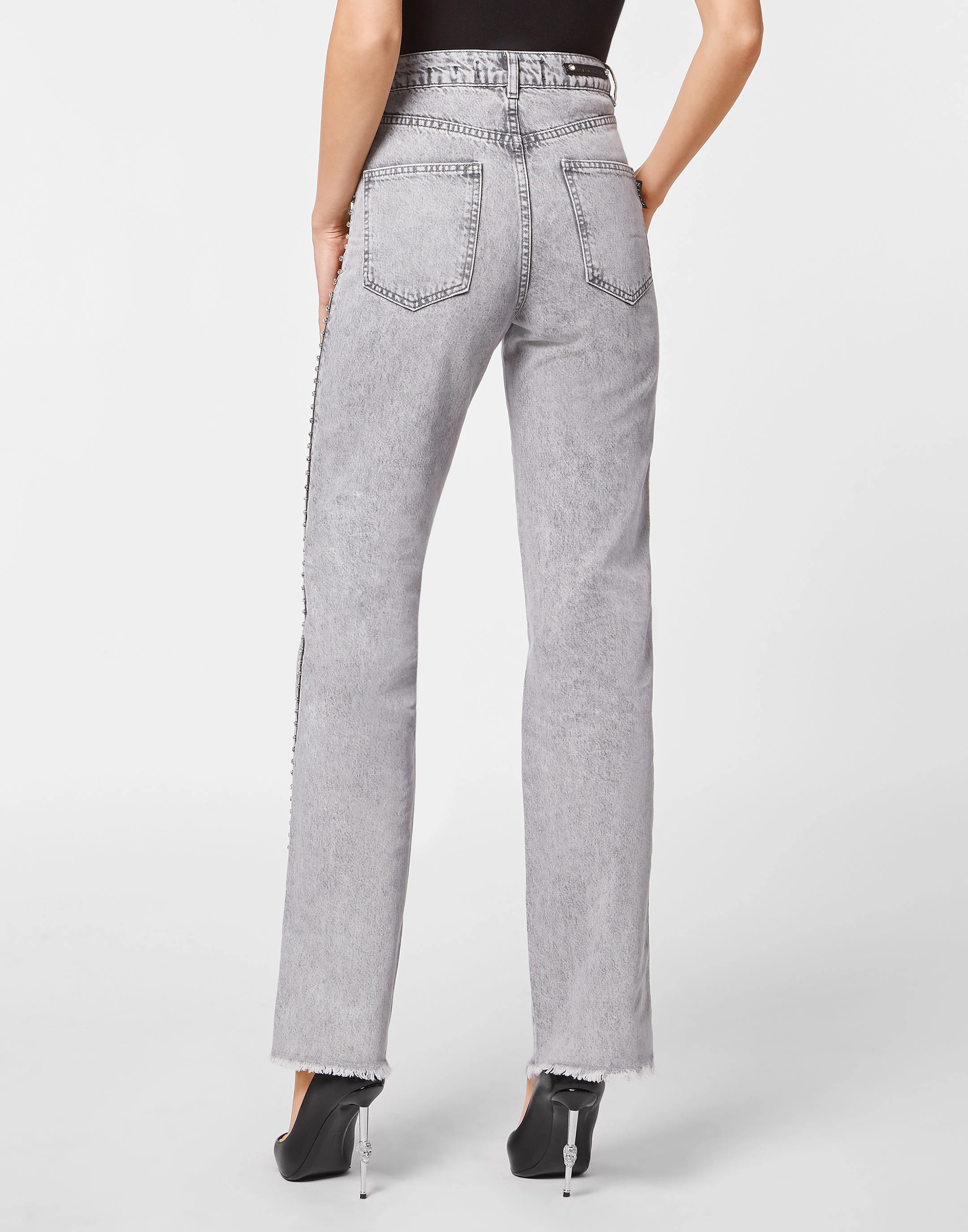 Широкие джинсы