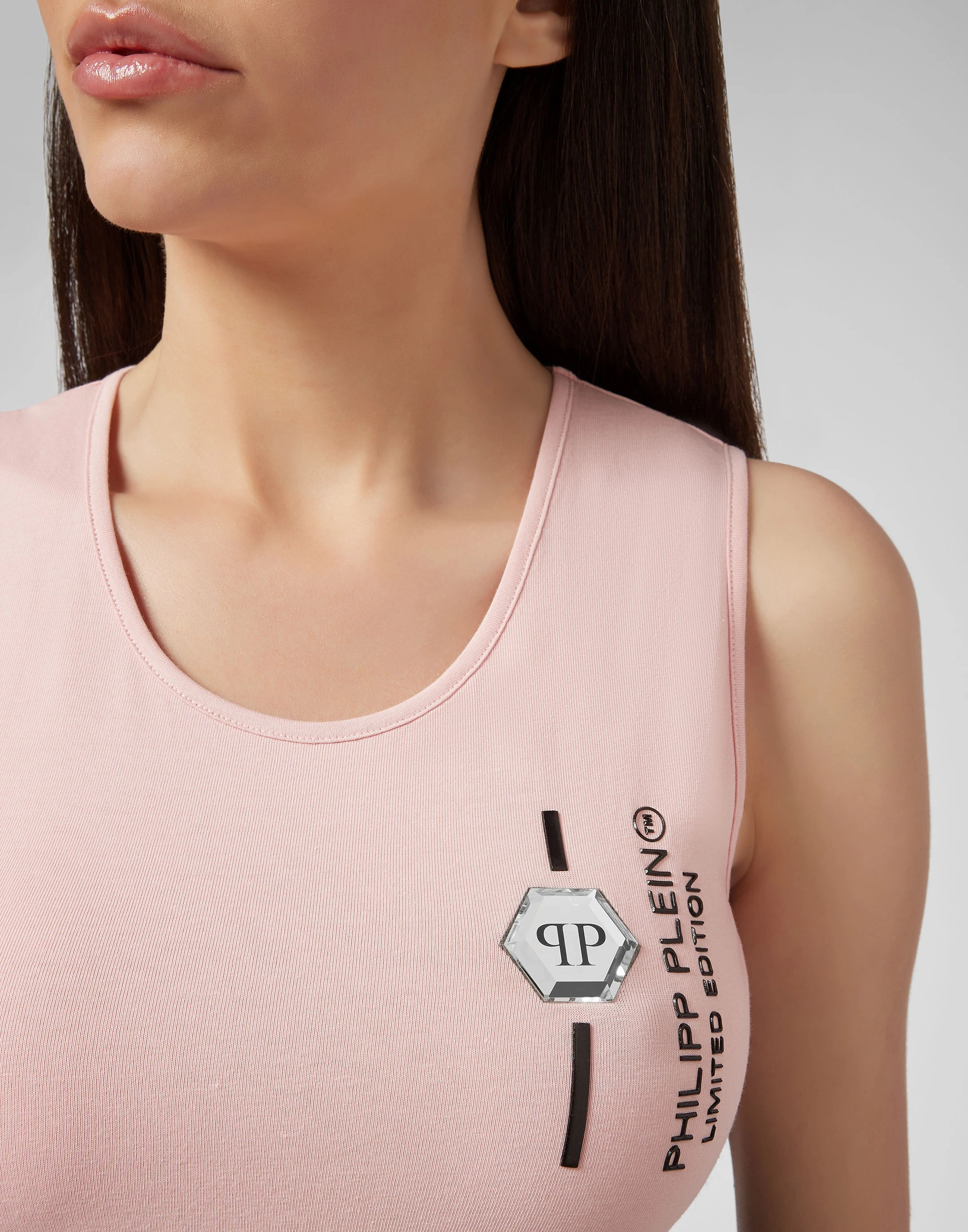 Спортивный топ