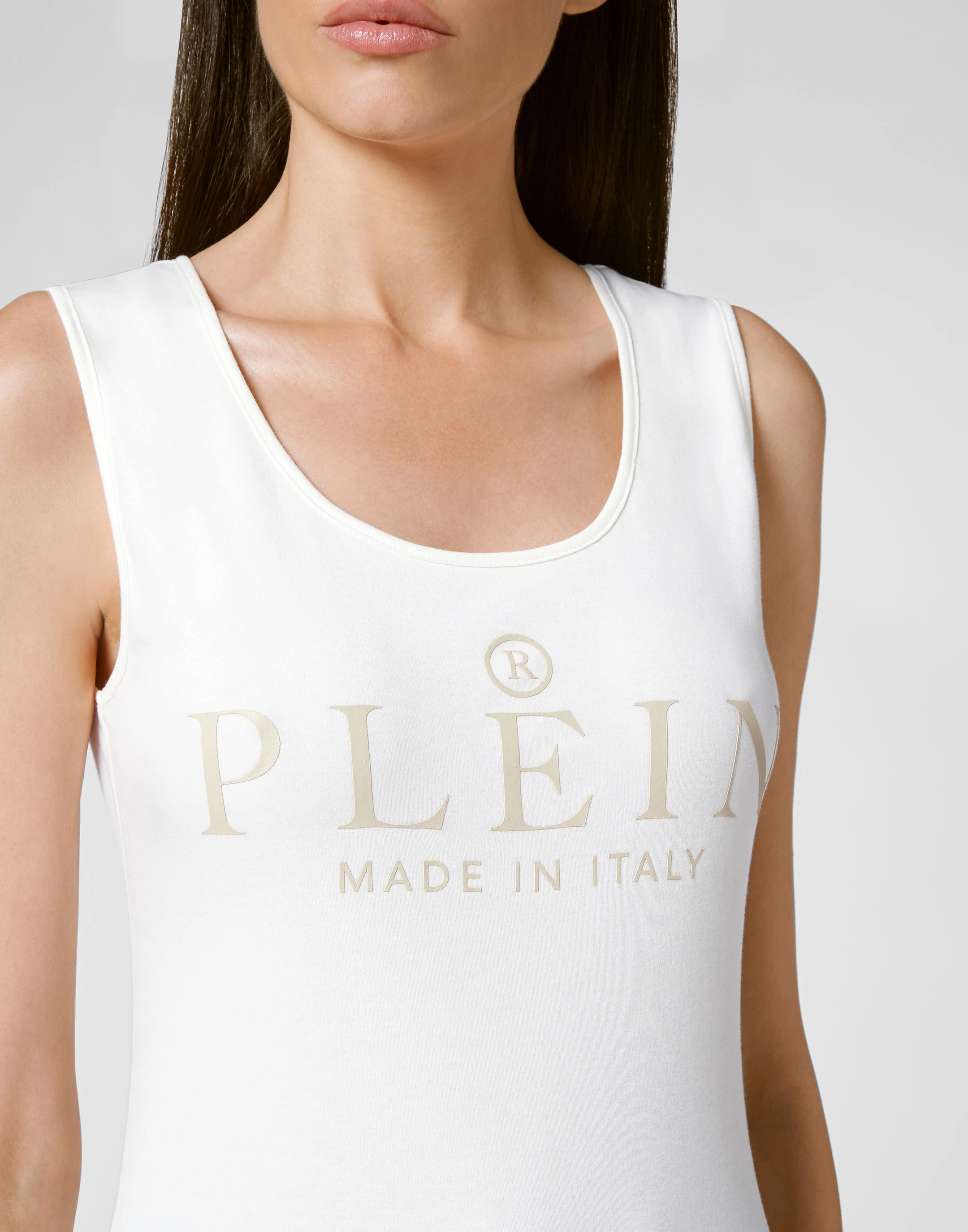 Спортивный топ