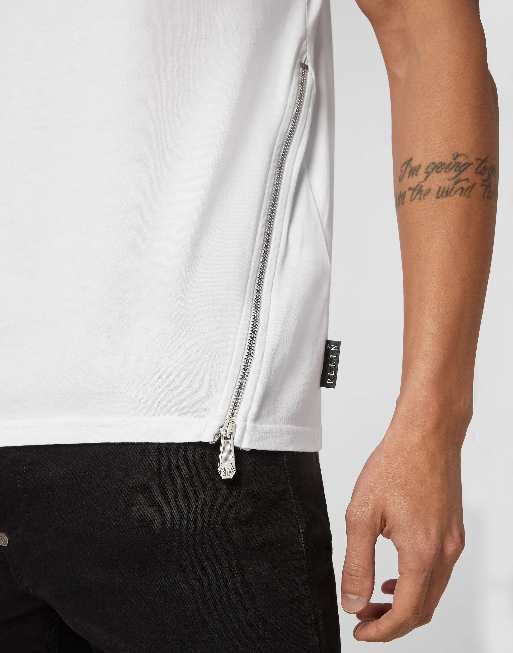 Спортивный топ