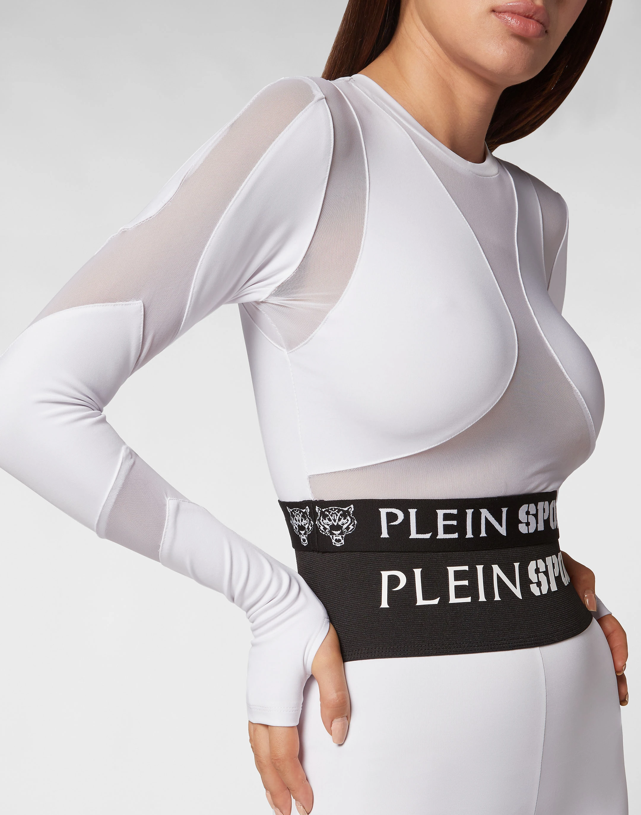 Спортивный топ