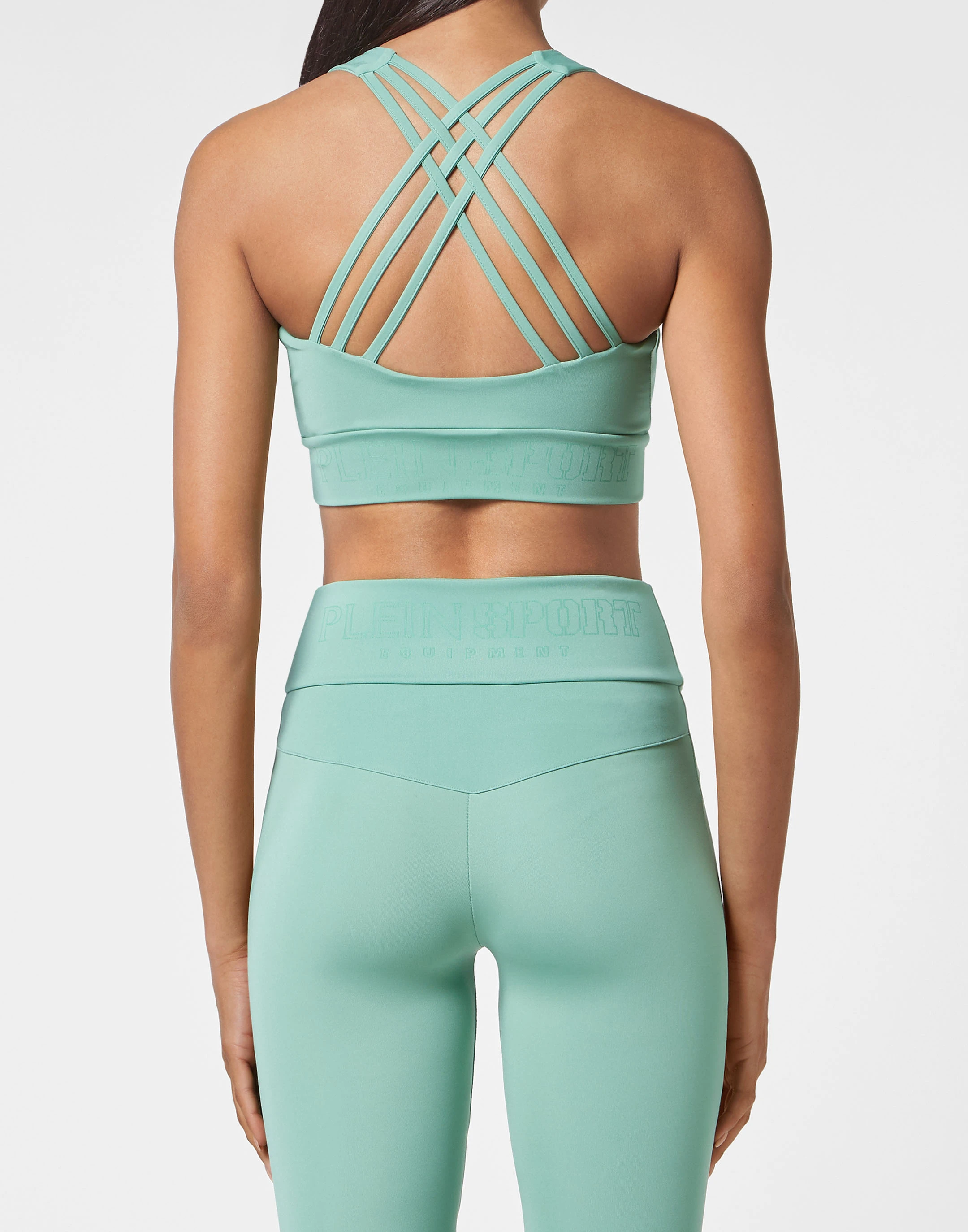 Спортивный топ