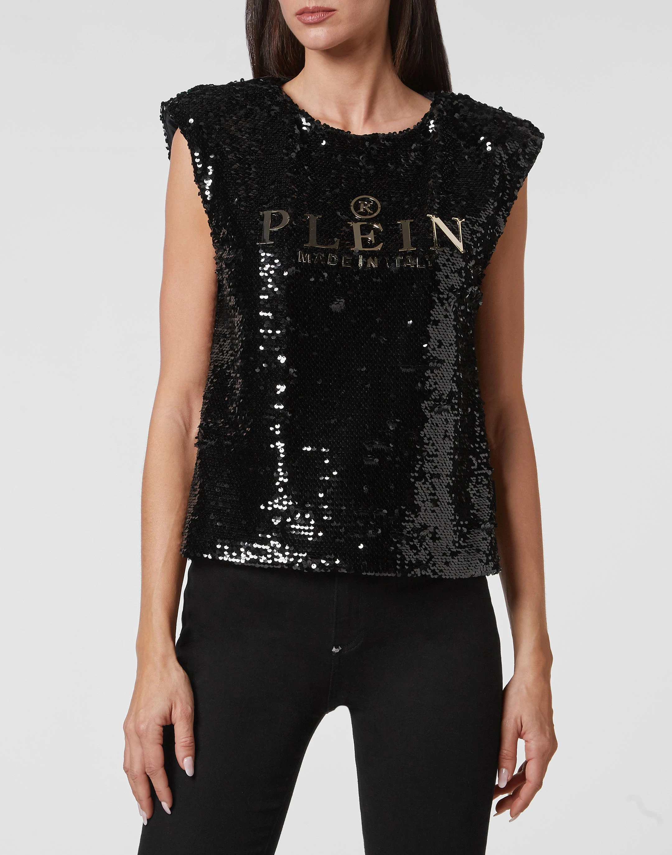 Спортивный топ