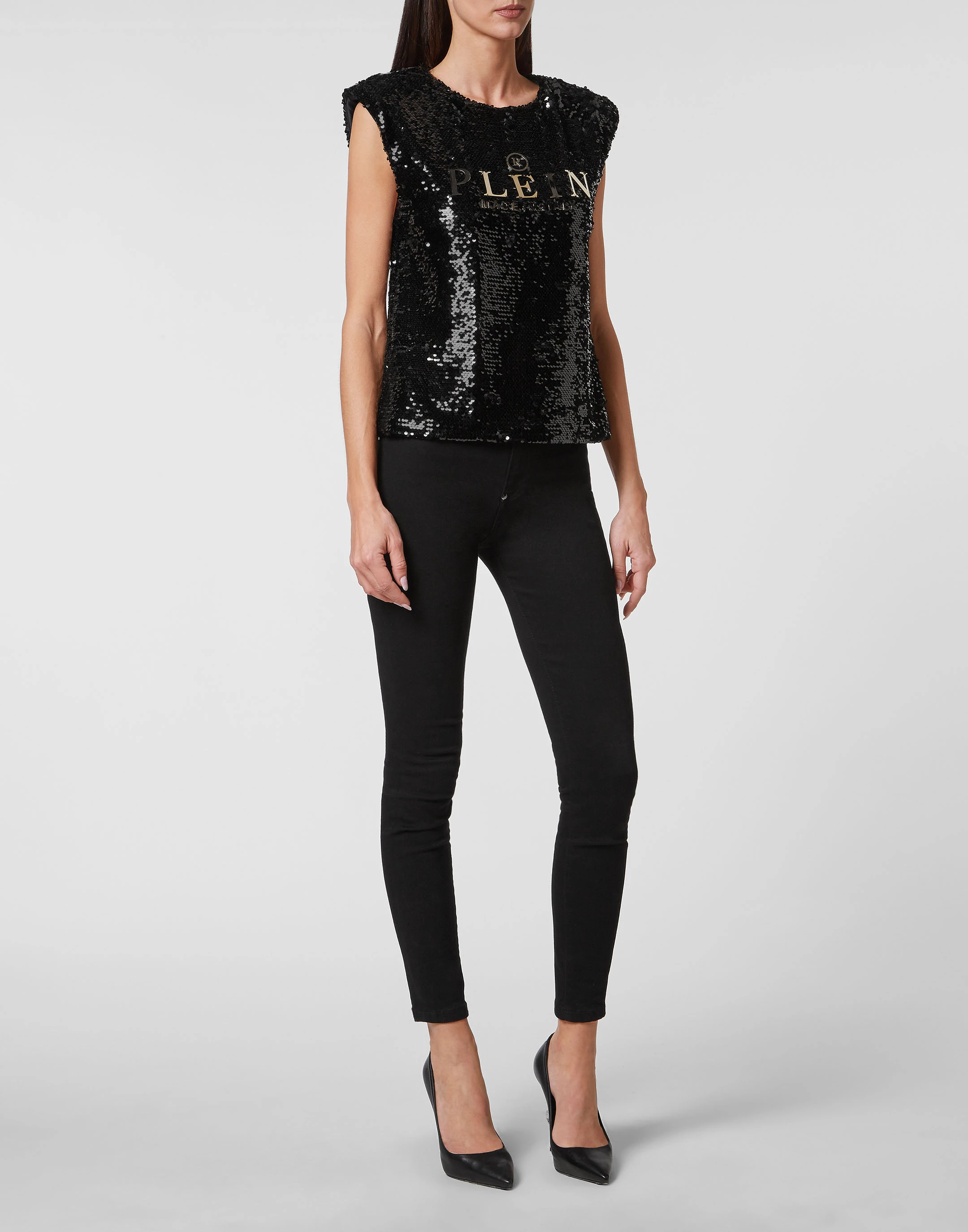 Спортивный топ