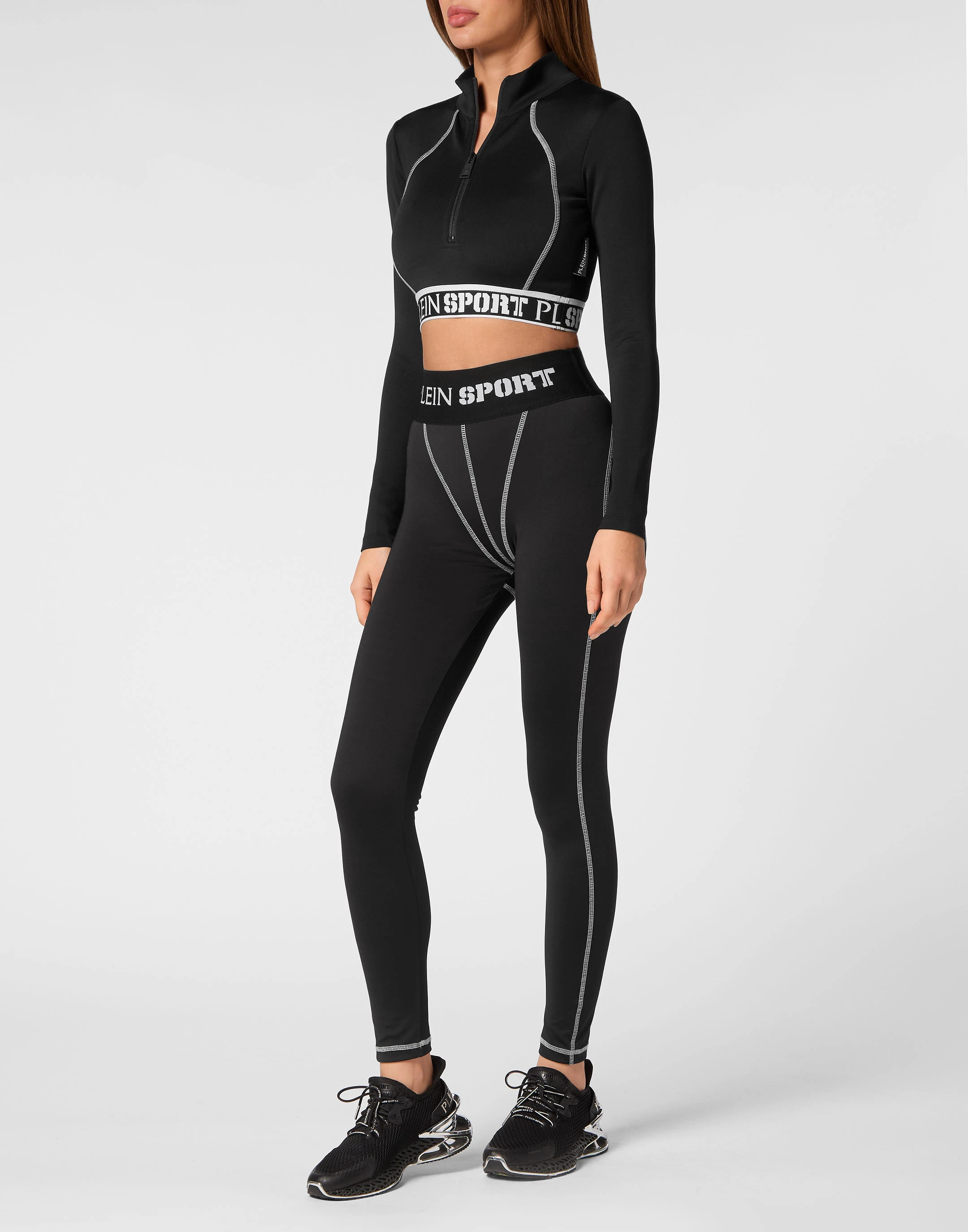 Спортивный топ