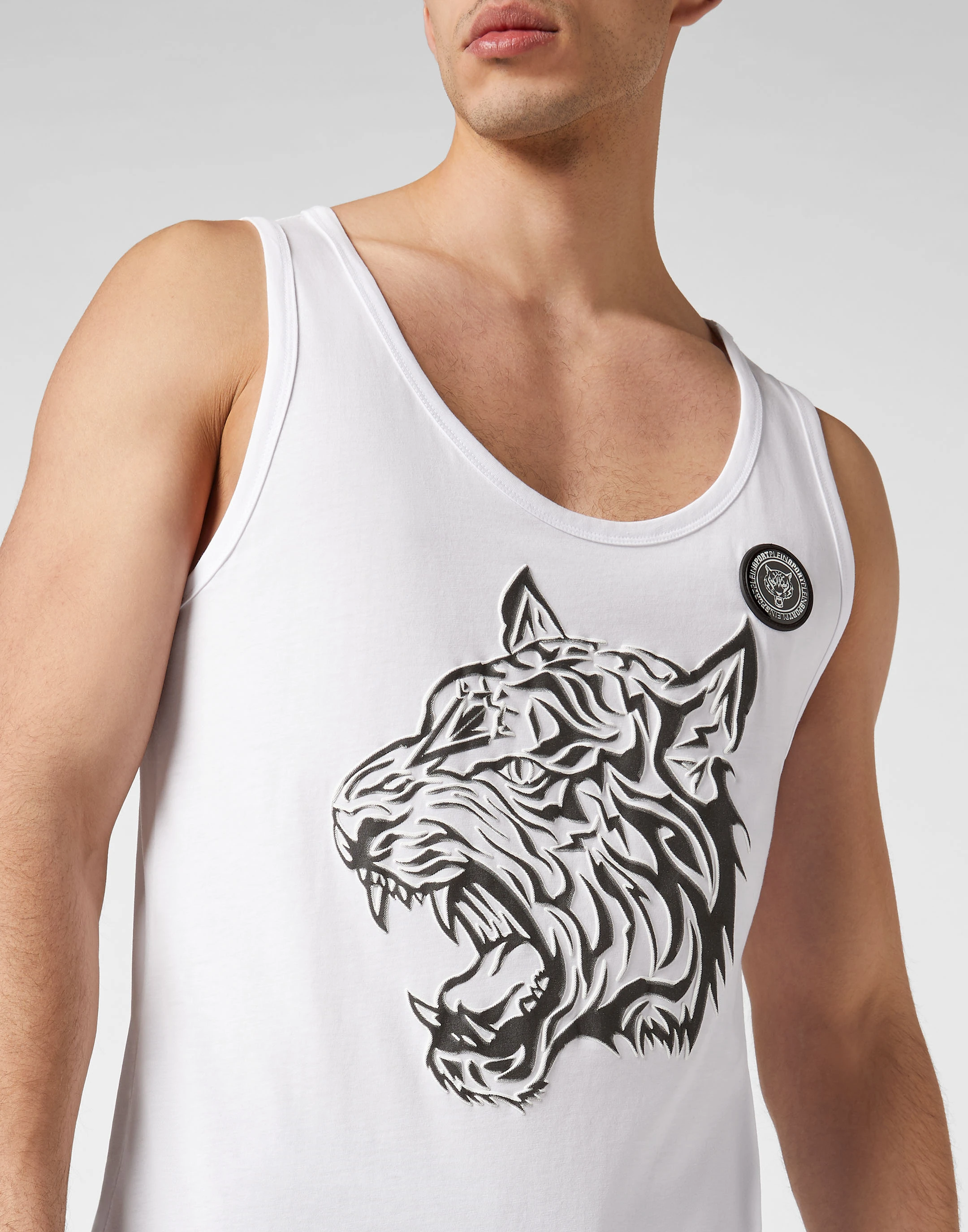 Спортивный топ