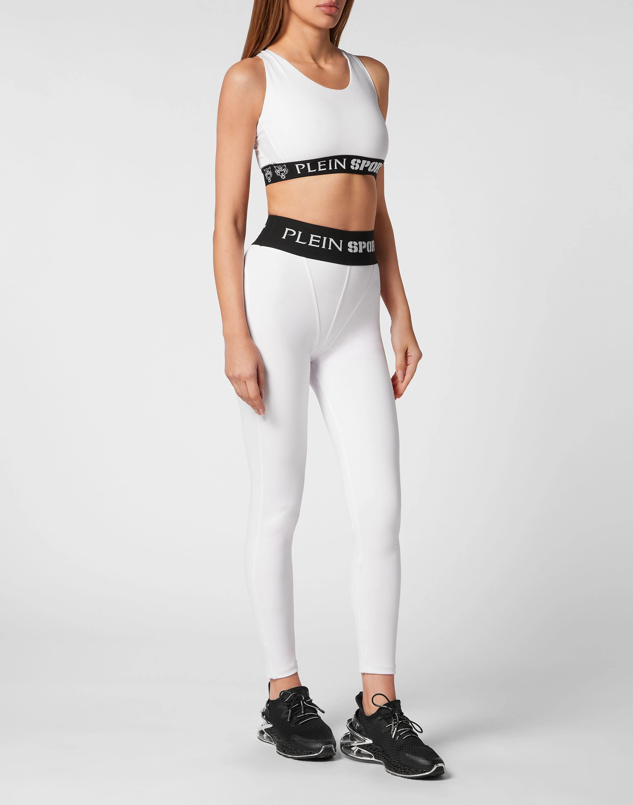 Спортивный топ