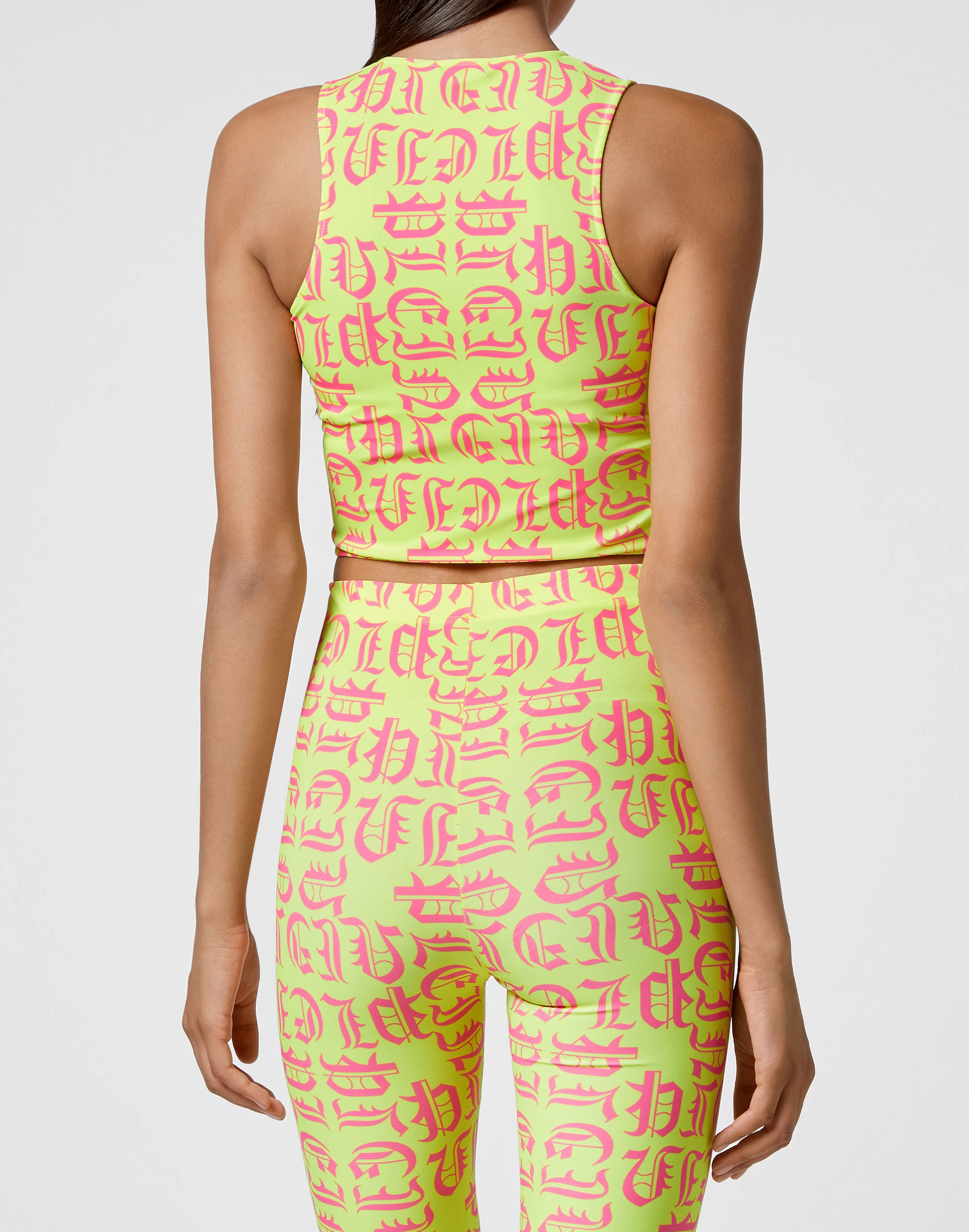 Спортивный топ