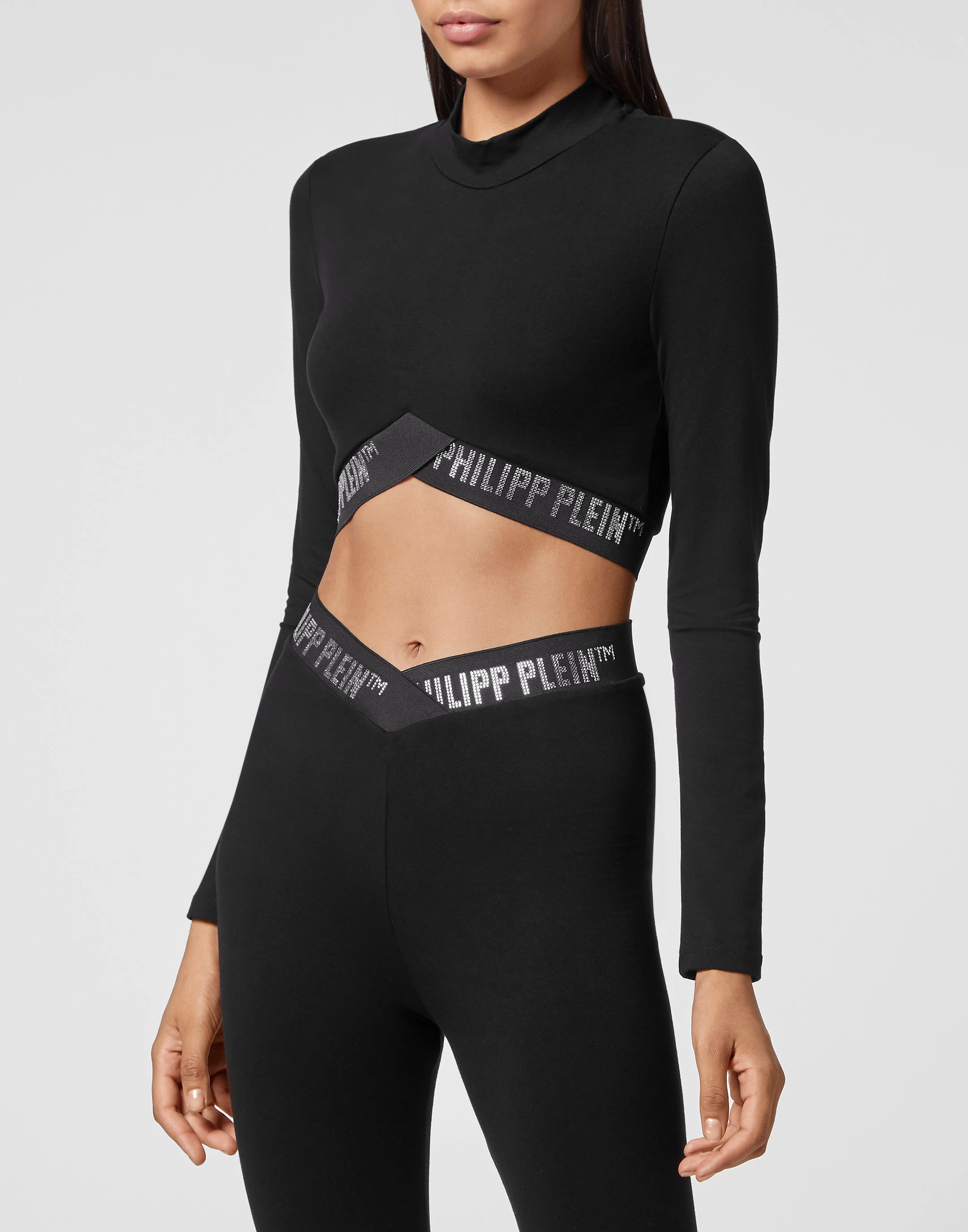 Спортивный топ