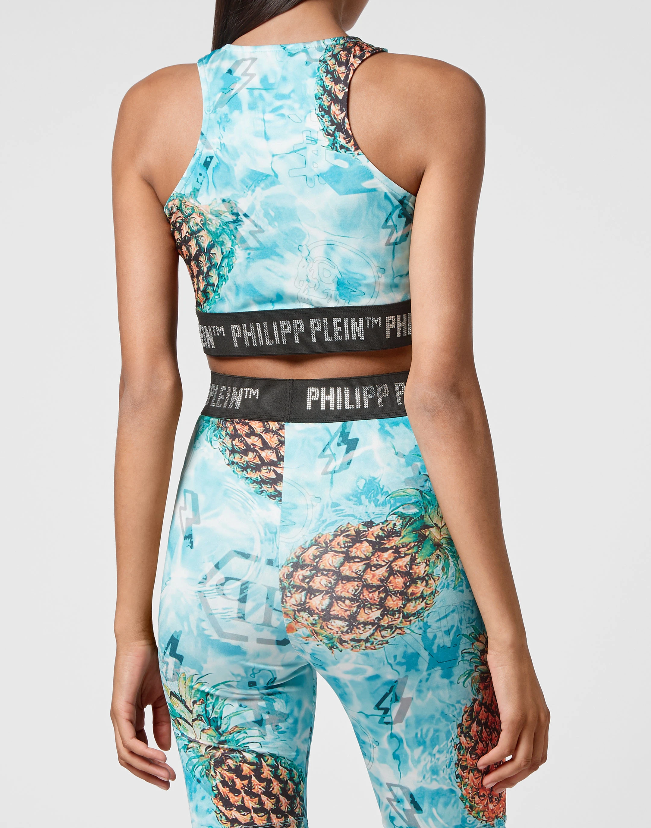 Спортивный топ