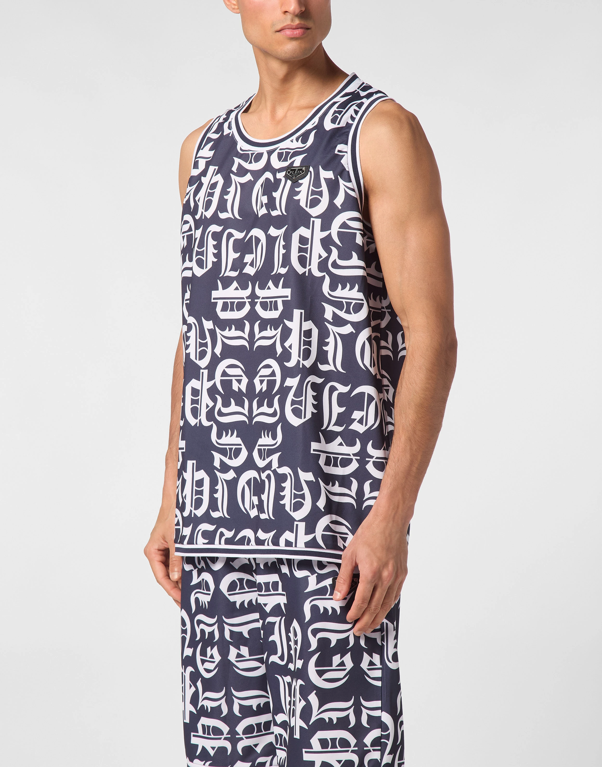 Спортивный топ