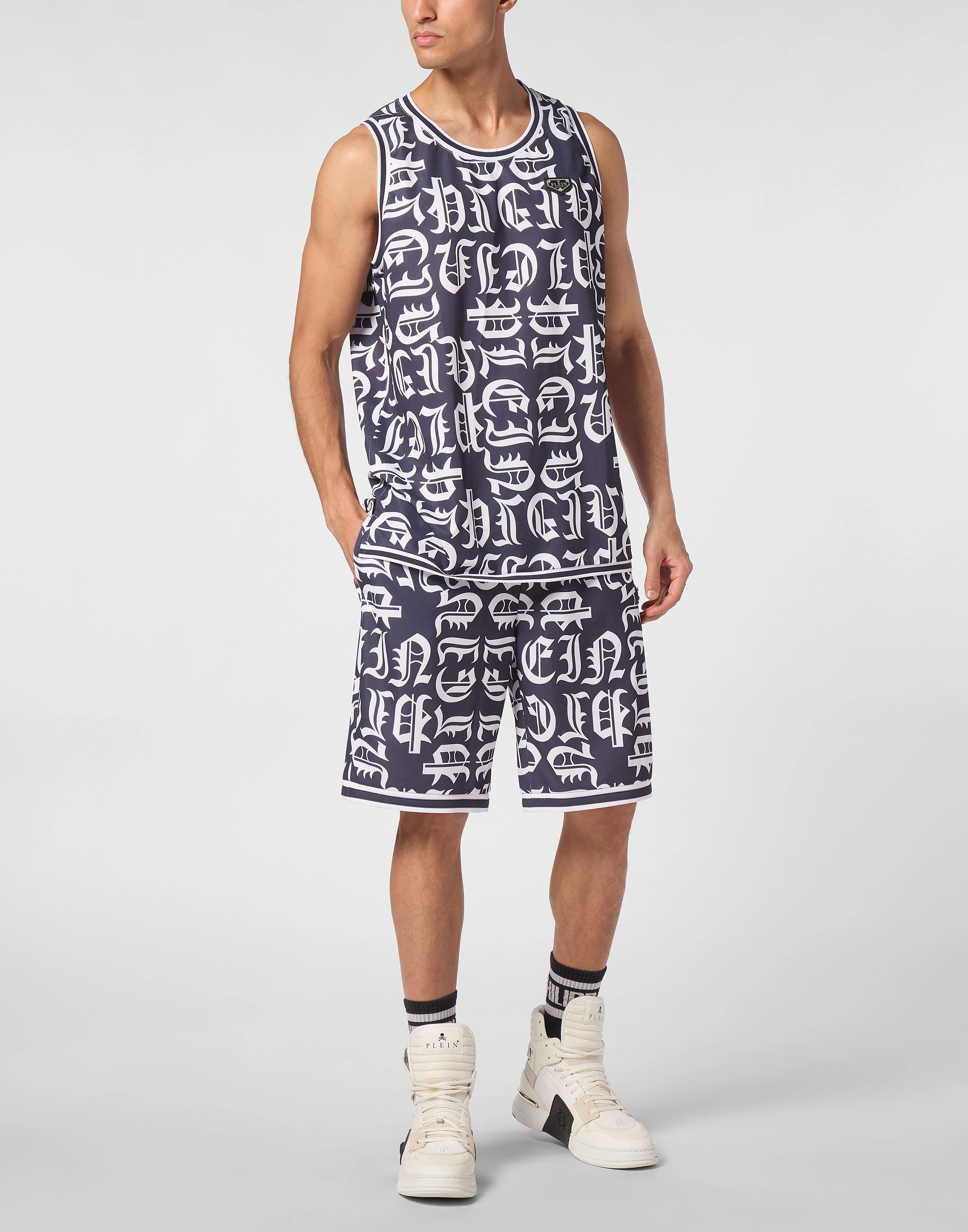 Спортивный топ