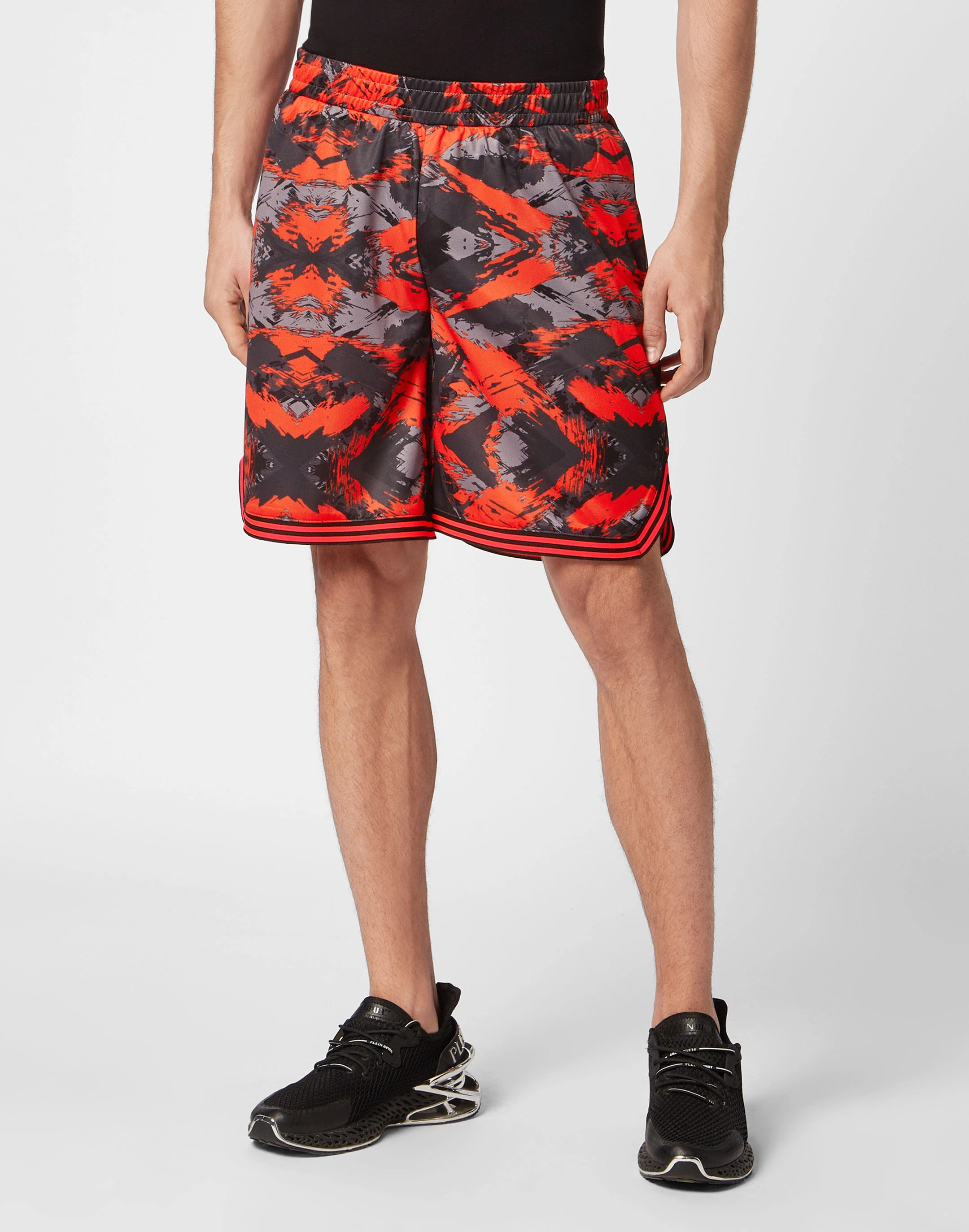 Спортивные шорты