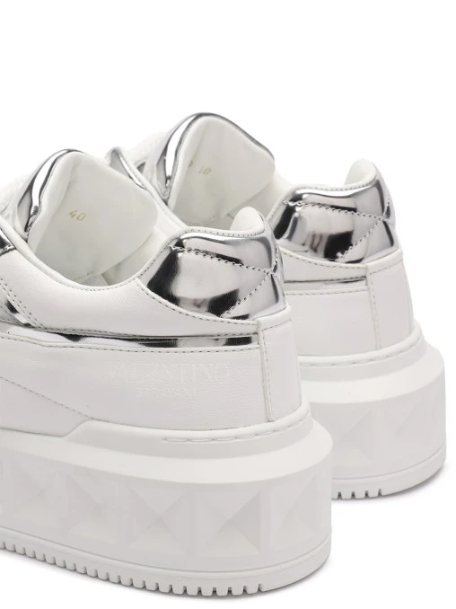 Кеды кожаные One Stud VALENTINO