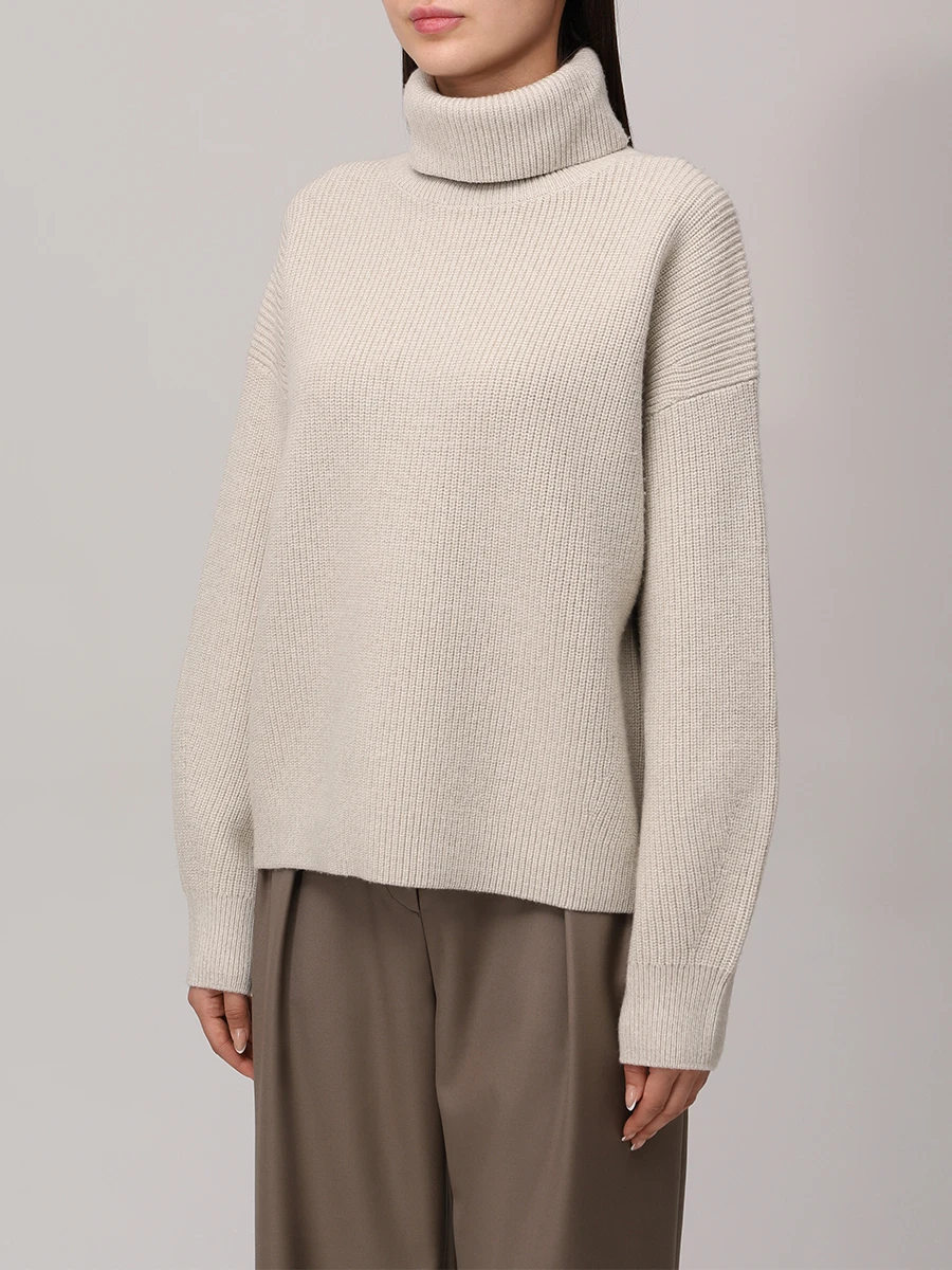 Свитер шерстяной