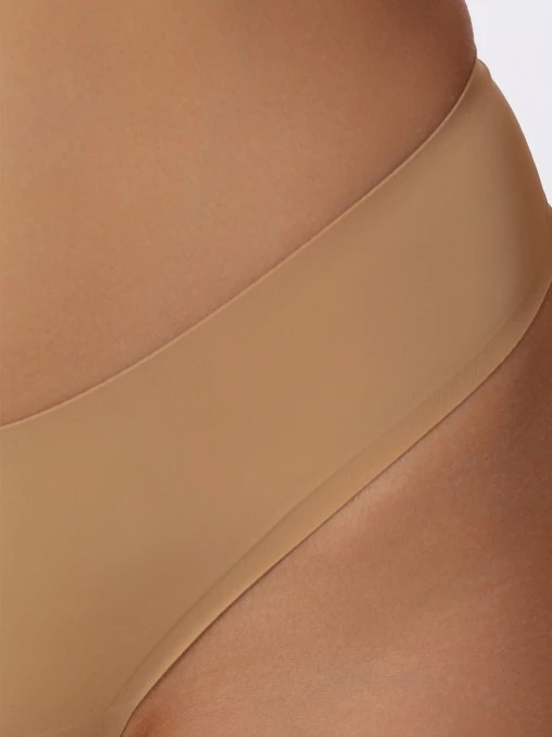 Трусы-стринг однотонные WOLFORD