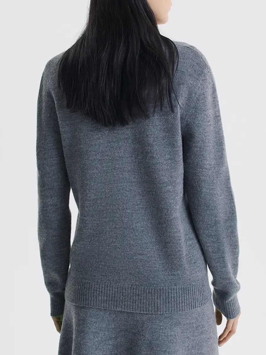 Джемпер шерстяной Luxembourg